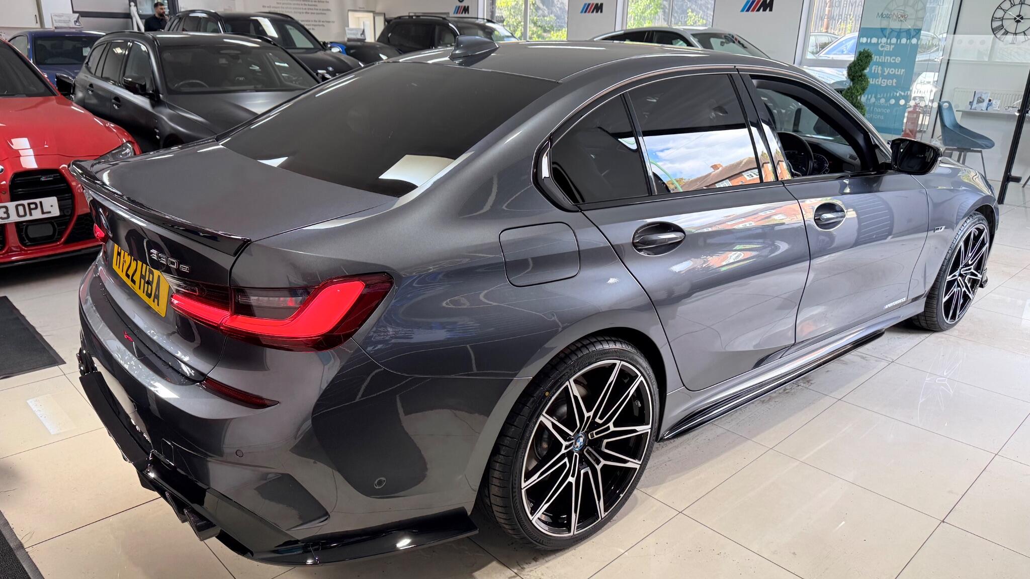 BMW 3 Series view 40