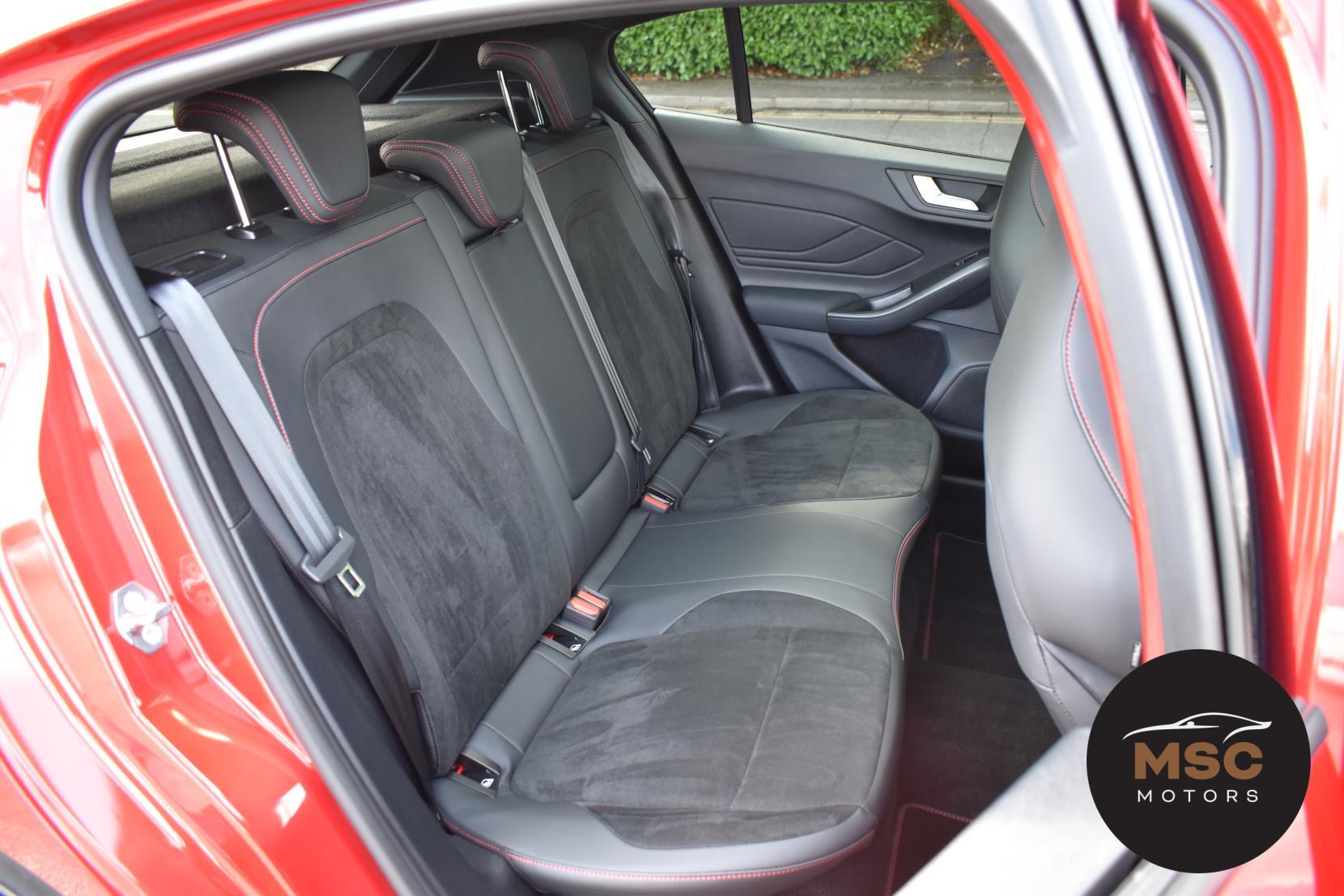 Ford Focus view 49