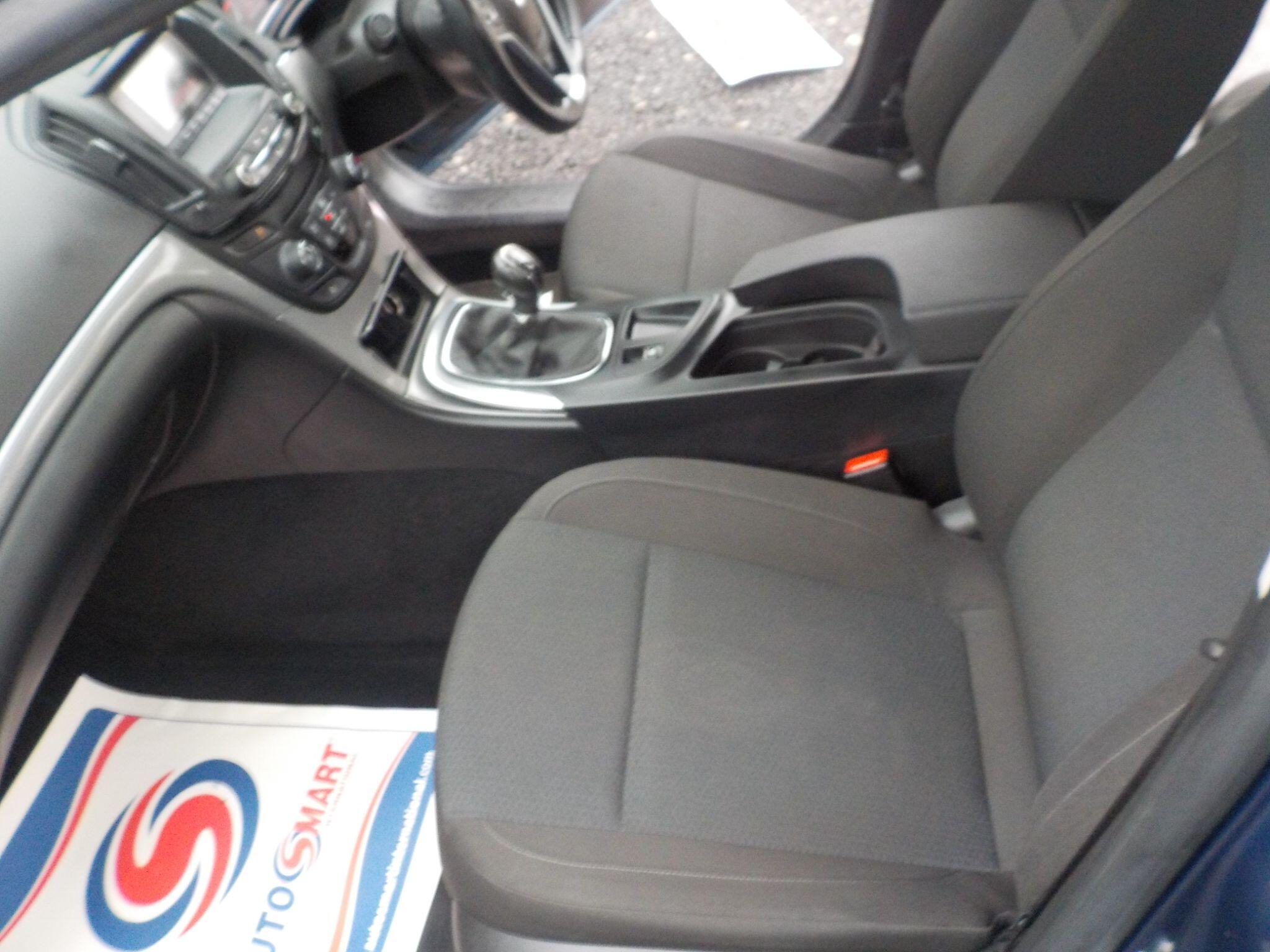 Vauxhall Insignia 1.6 CDTi ecoFLEX Design Euro 6 (s/s) 5dr