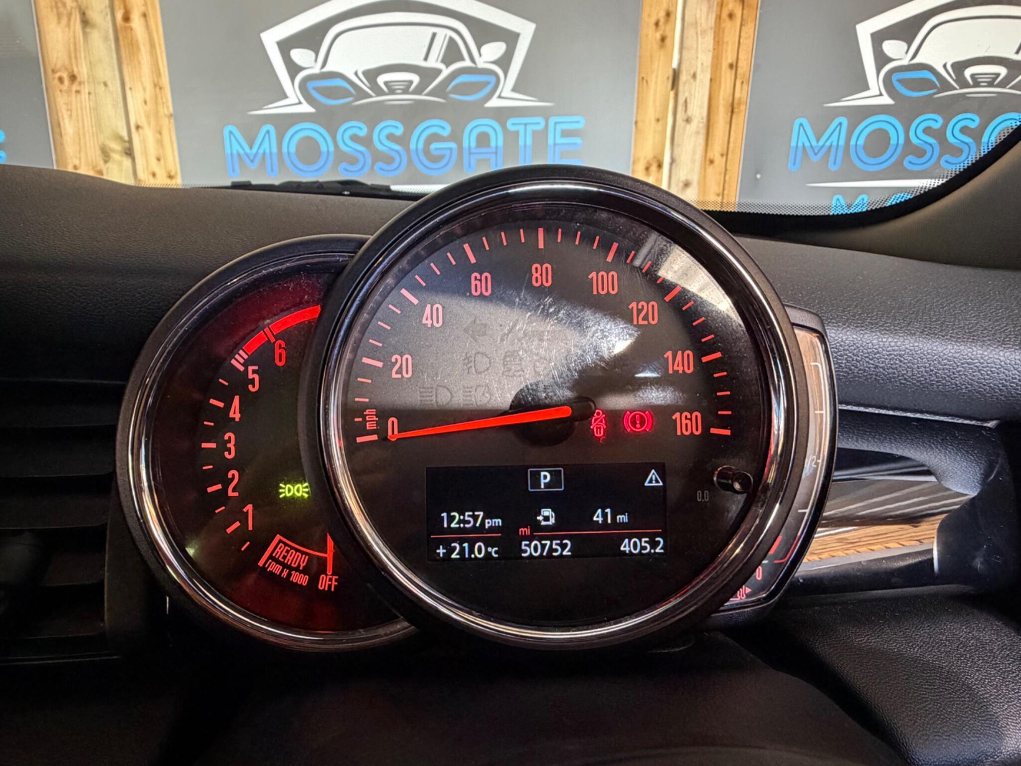 Mini Hatch view 19