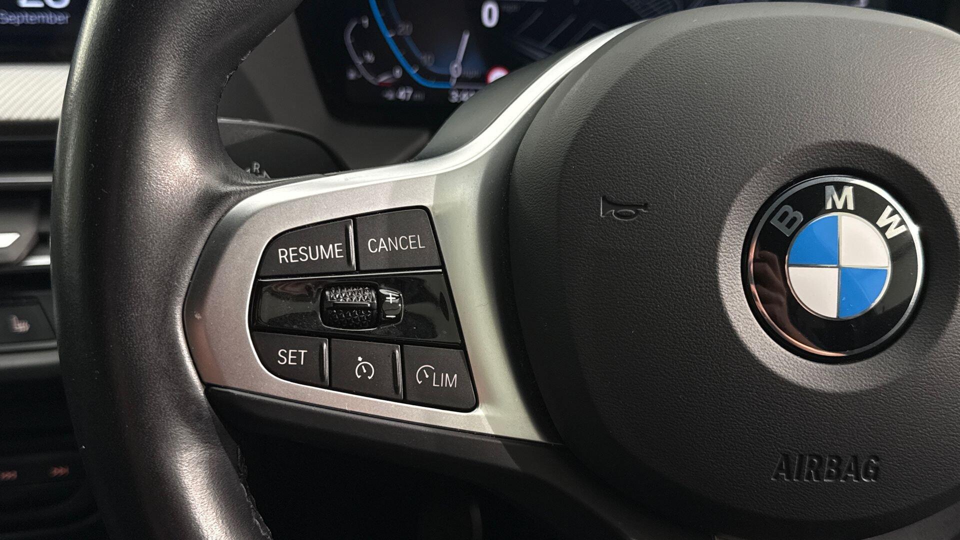 BMW 1 Series view 17