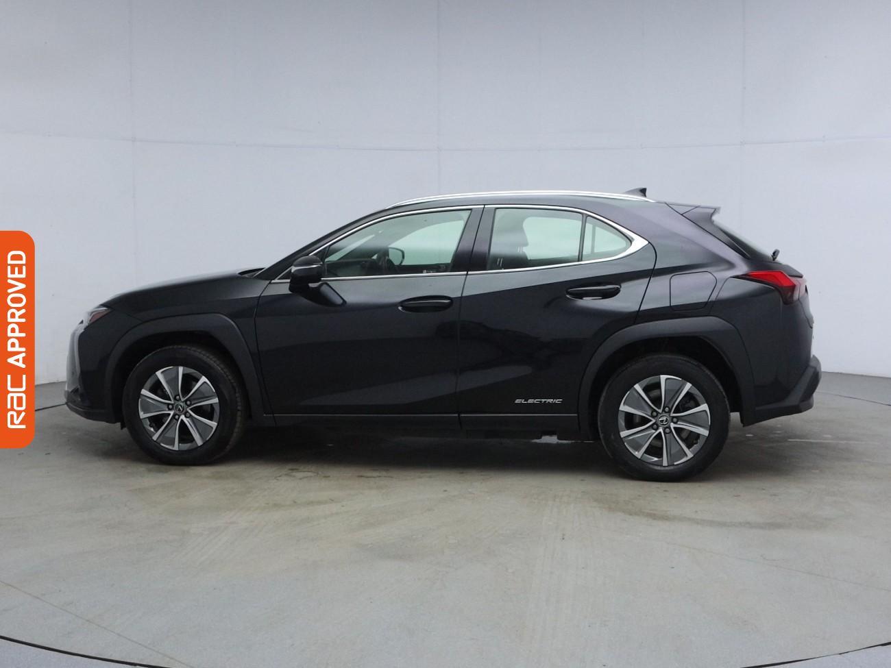 Lexus Ux view 32