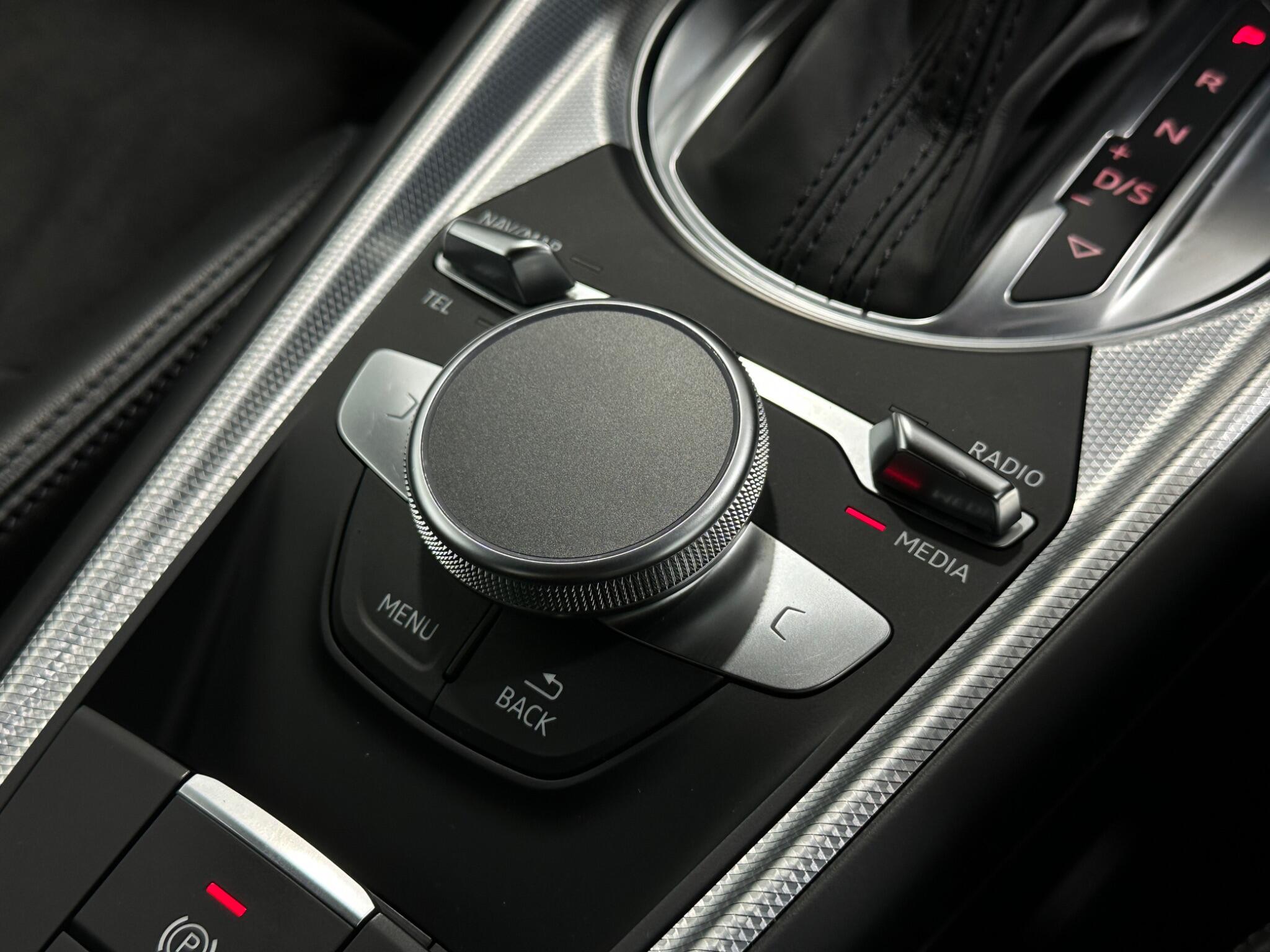 Audi TT view 23