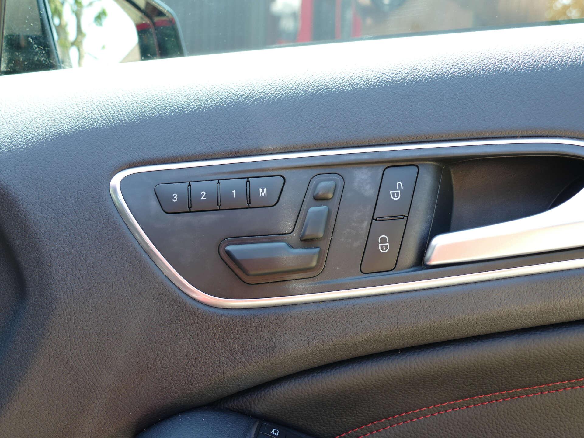 Mercedes-Benz Gla view 47