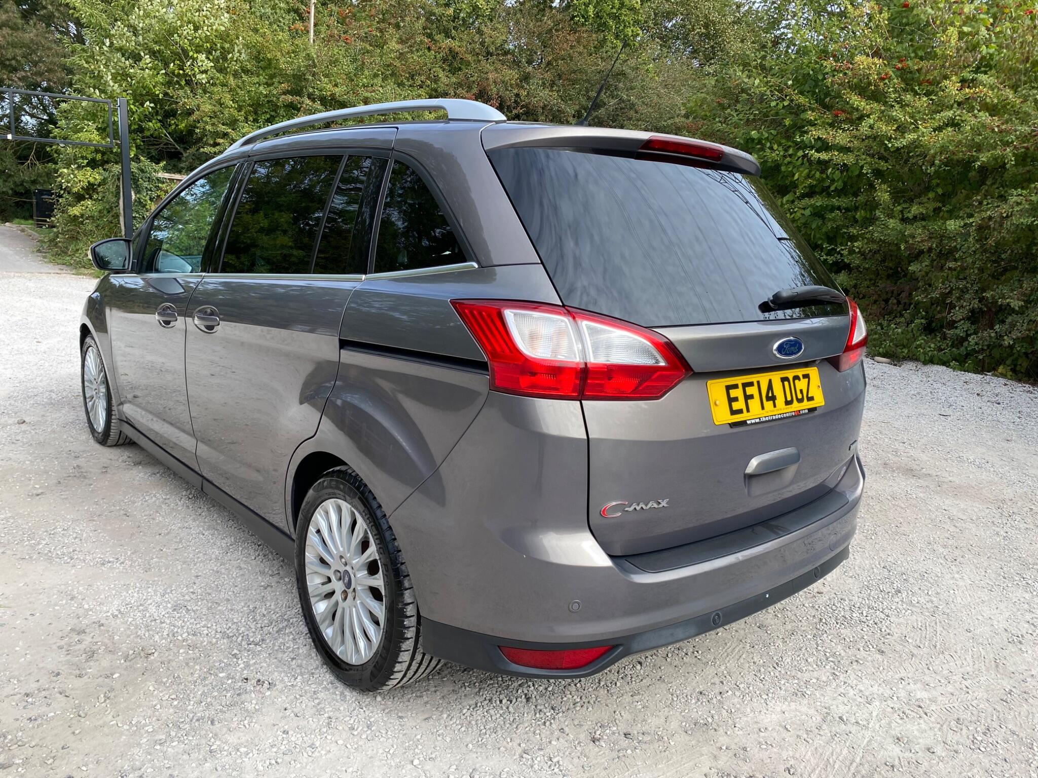 Ford Grand C-Max view 5