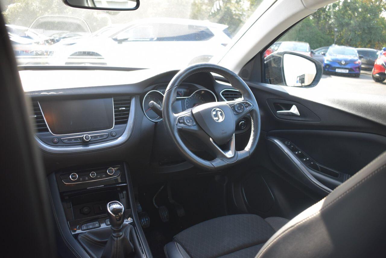 Vauxhall Grandland X view 18