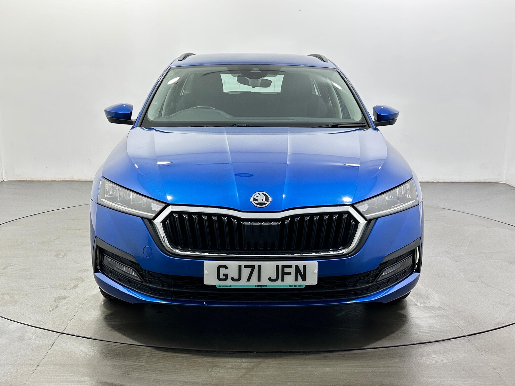 Skoda Octavia view 3