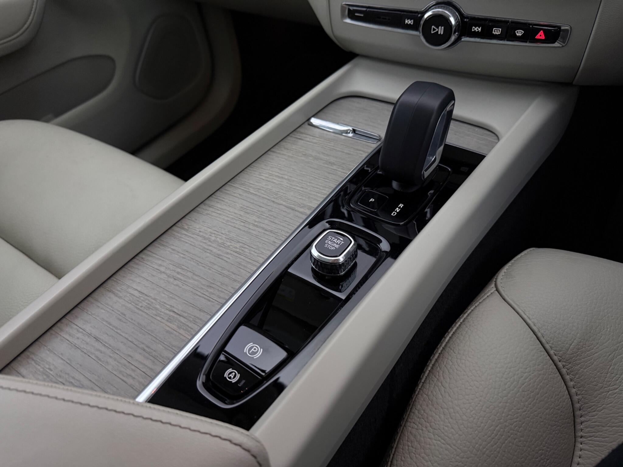 Volvo XC60 view 20