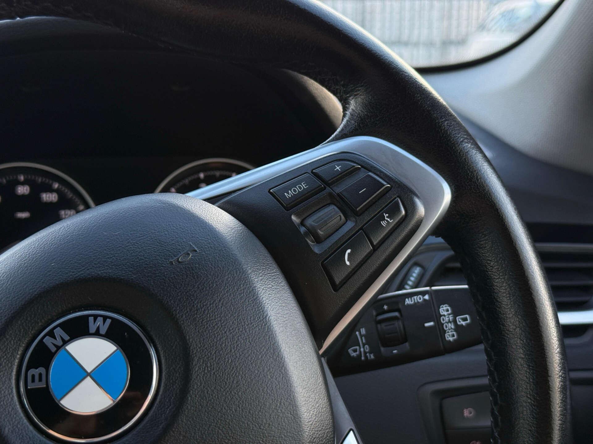 BMW X1 view 60