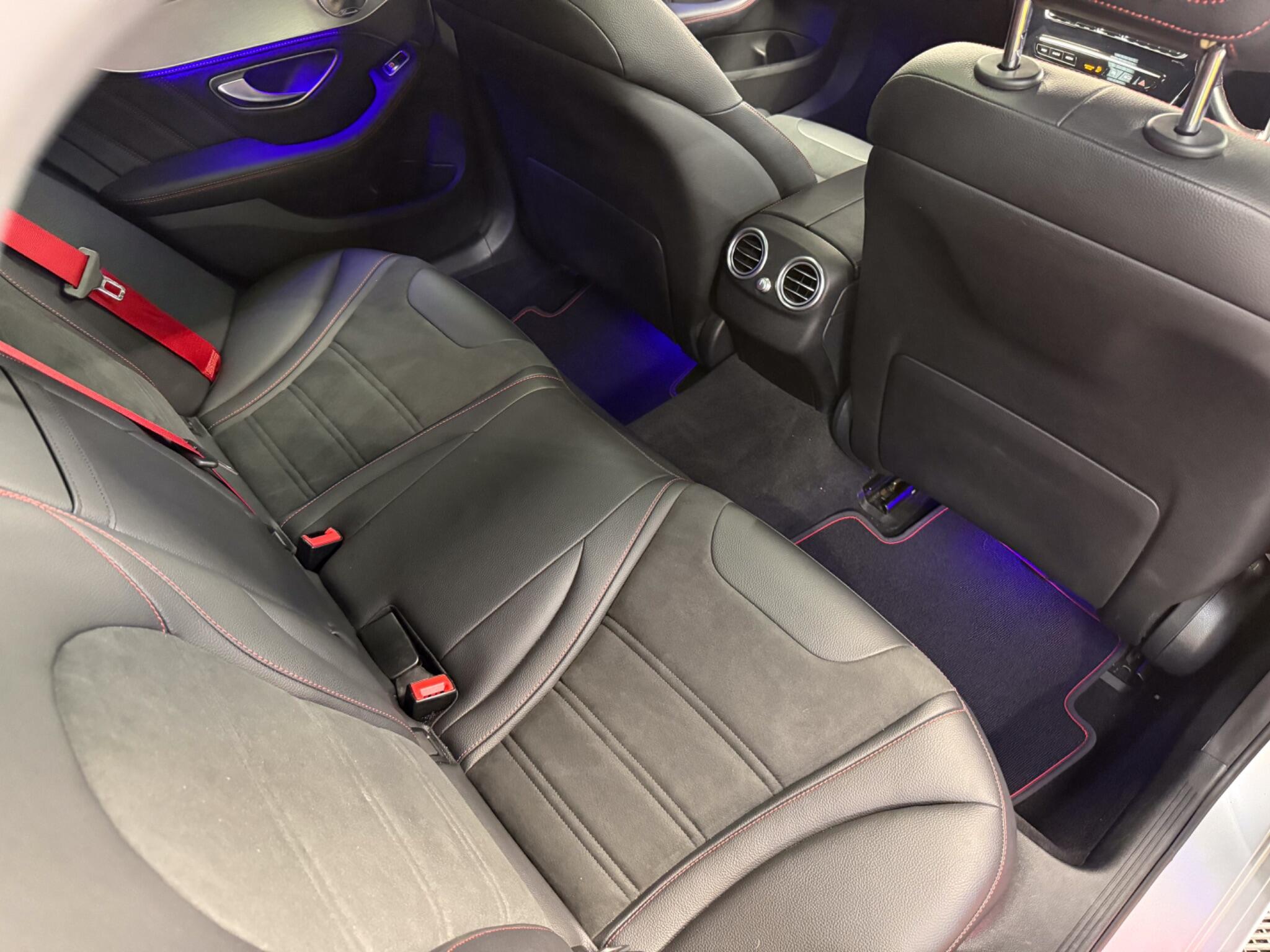 Mercedes-Benz C-Class view 29