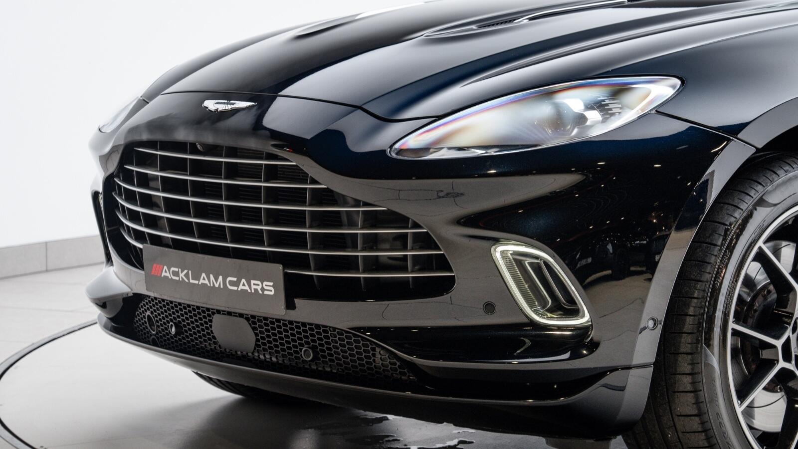 Aston Martin DBX view 41