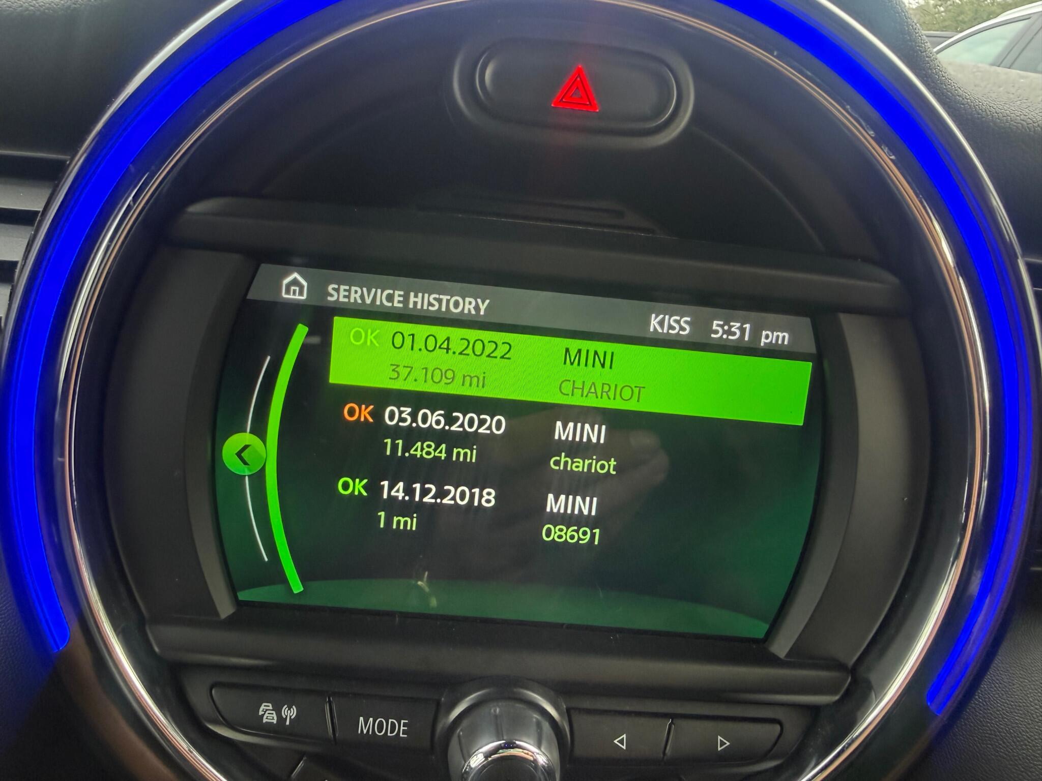 Mini Hatch view 12