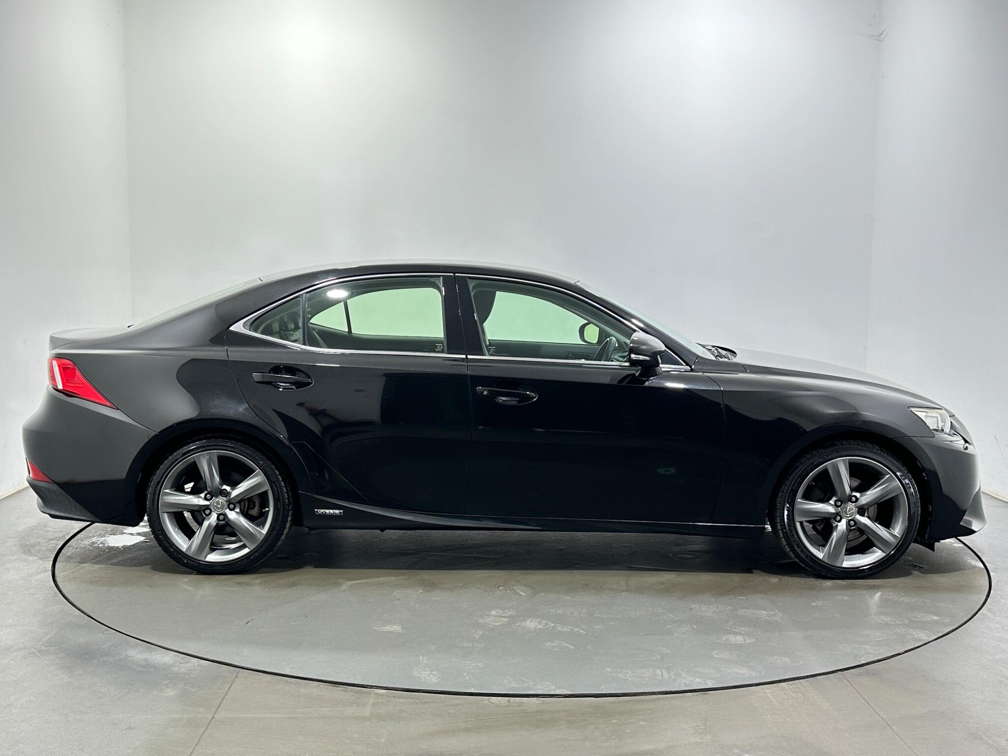 Lexus Is view 9