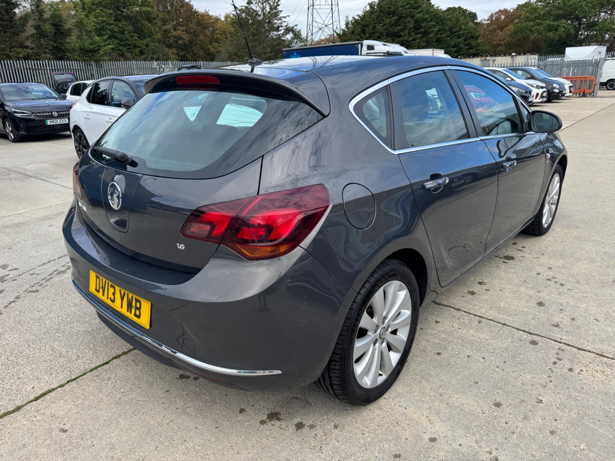 Vauxhall Astra view 10