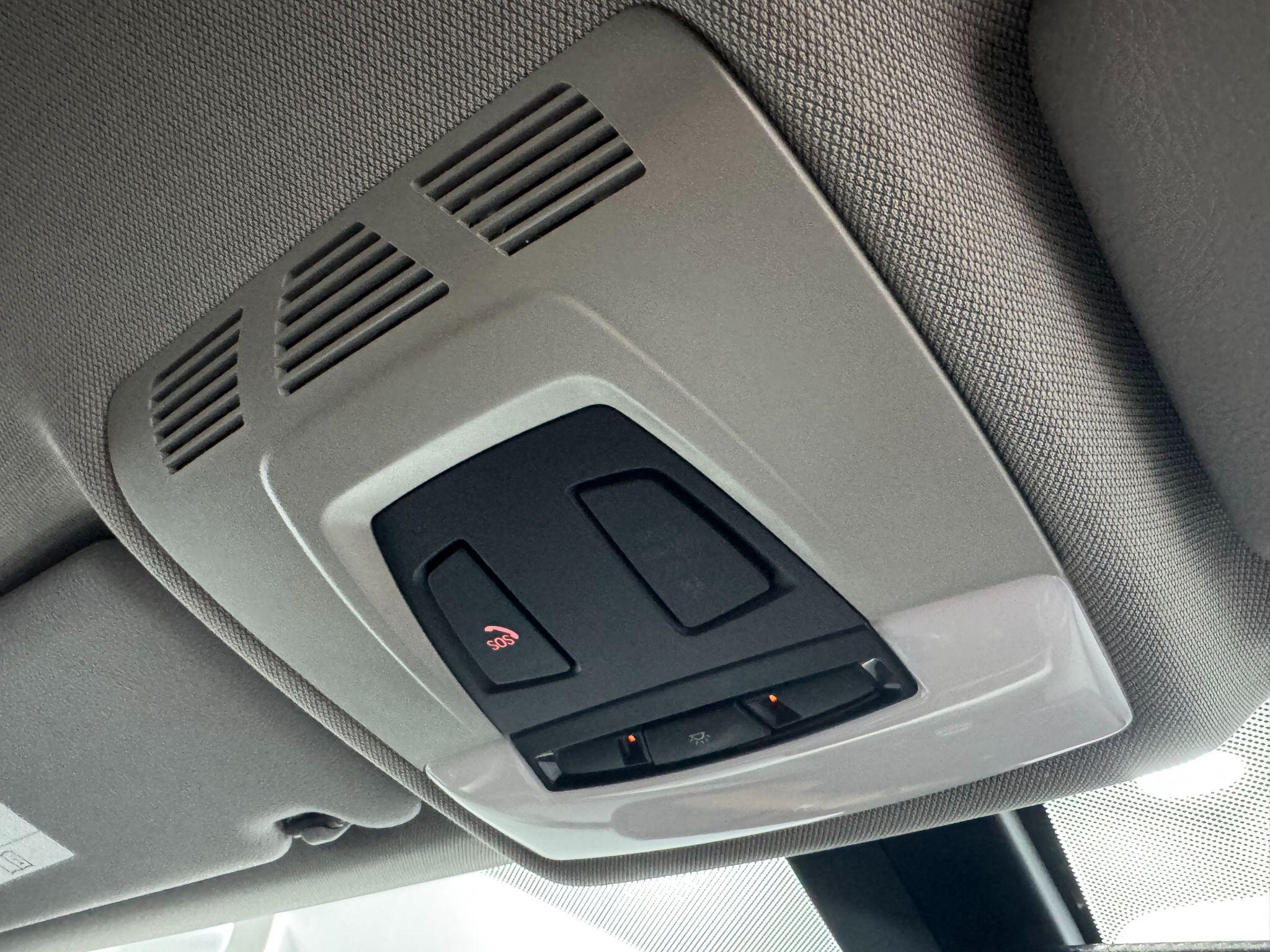 BMW 3 Series view 23