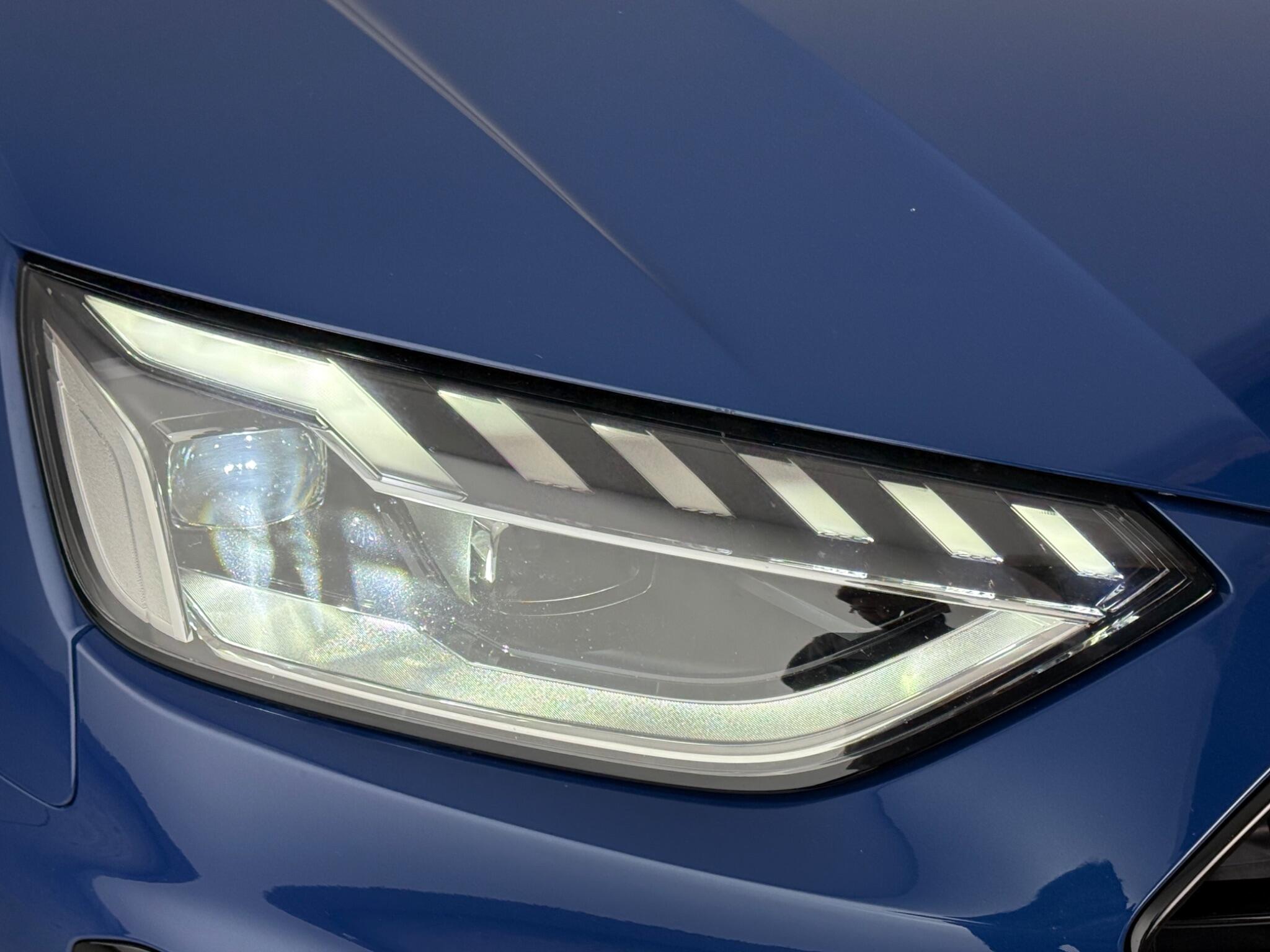 Audi A4 view 10