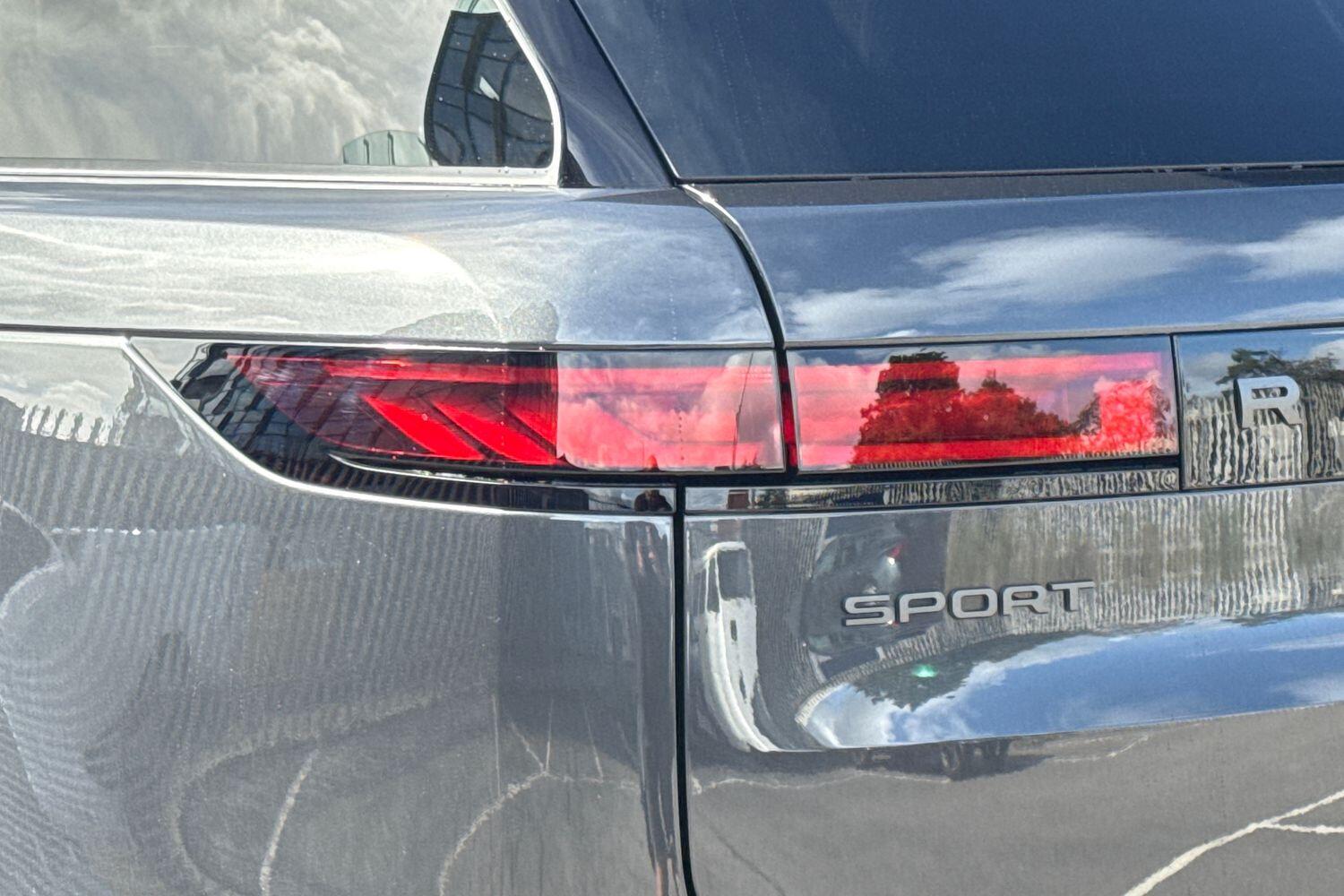Land Rover Range Rover Sport view 14