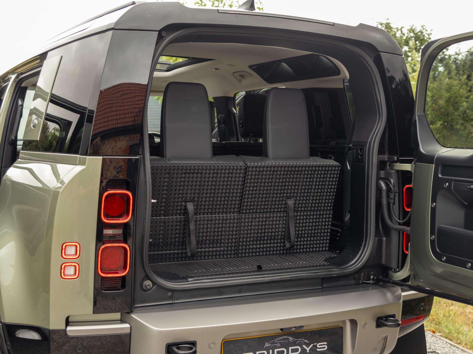 Land Rover Defender view 11