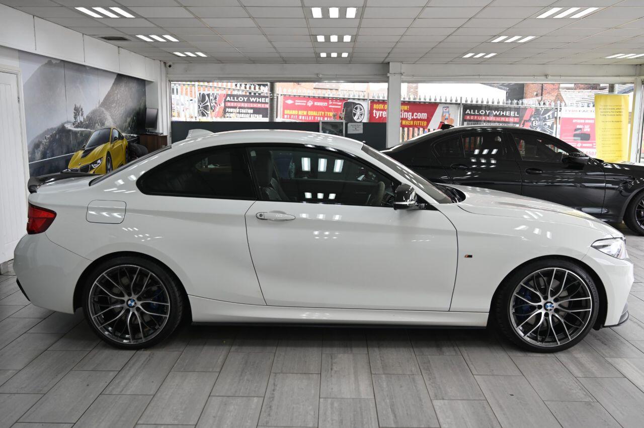 BMW 2 Series view 3