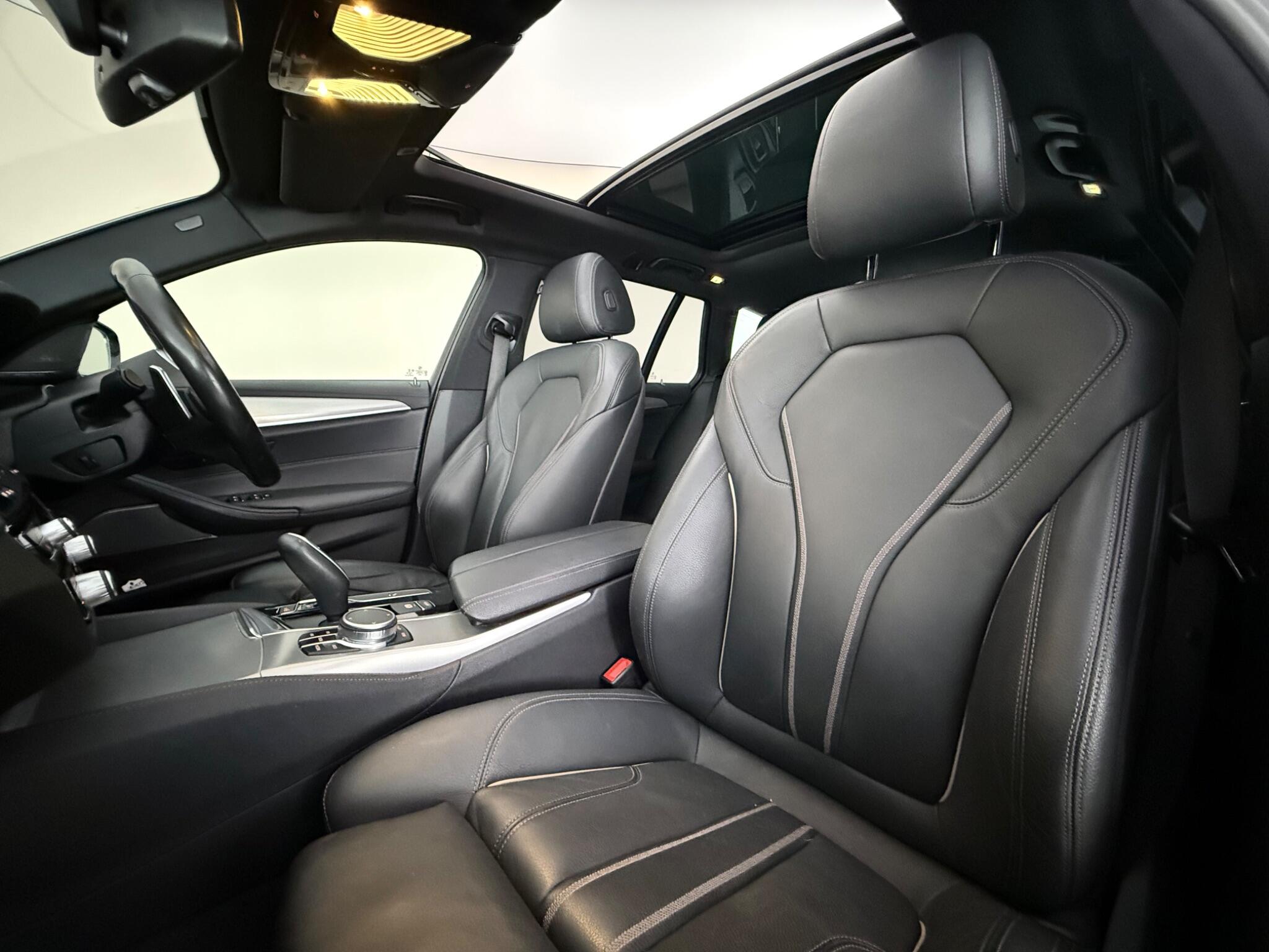 BMW 5 Series view 30