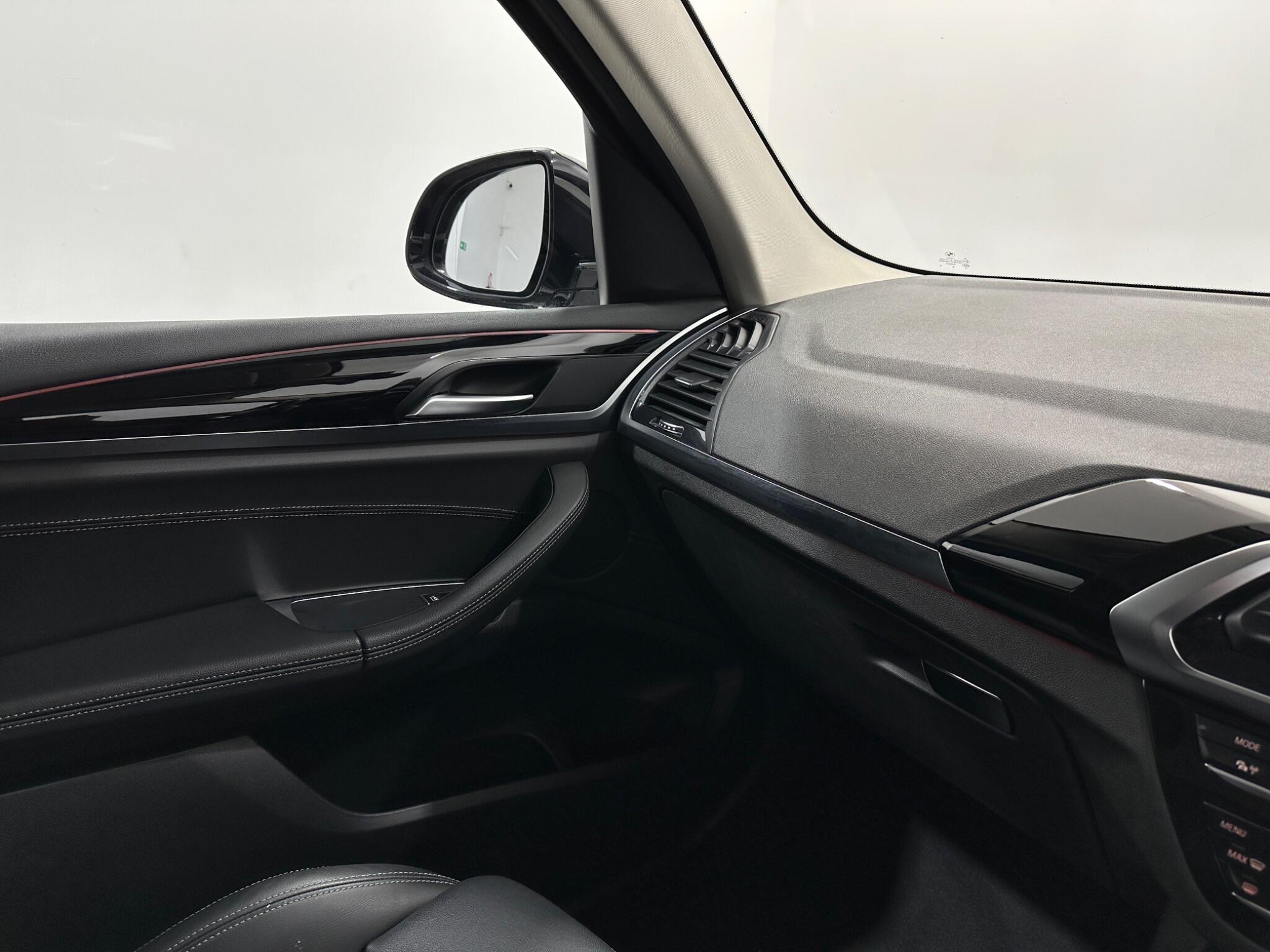BMW X3 view 28