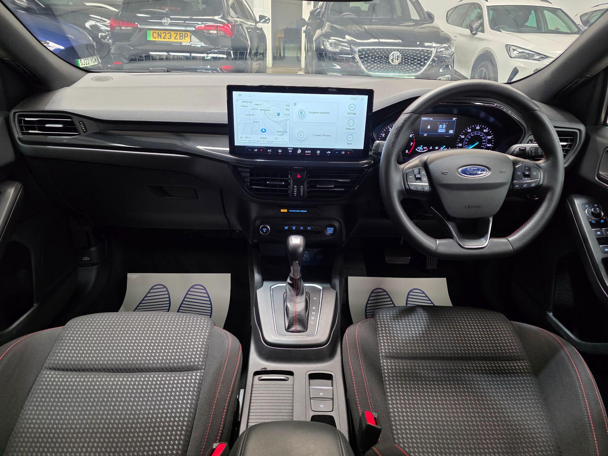 Ford Focus view 5