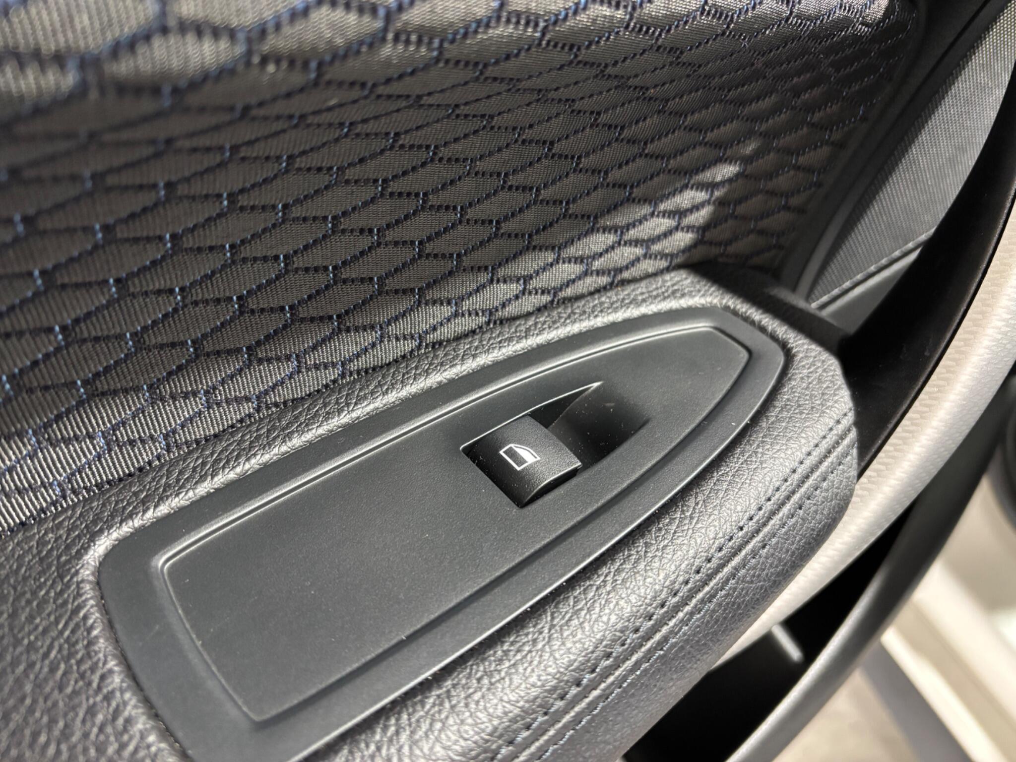 BMW 1 Series view 20