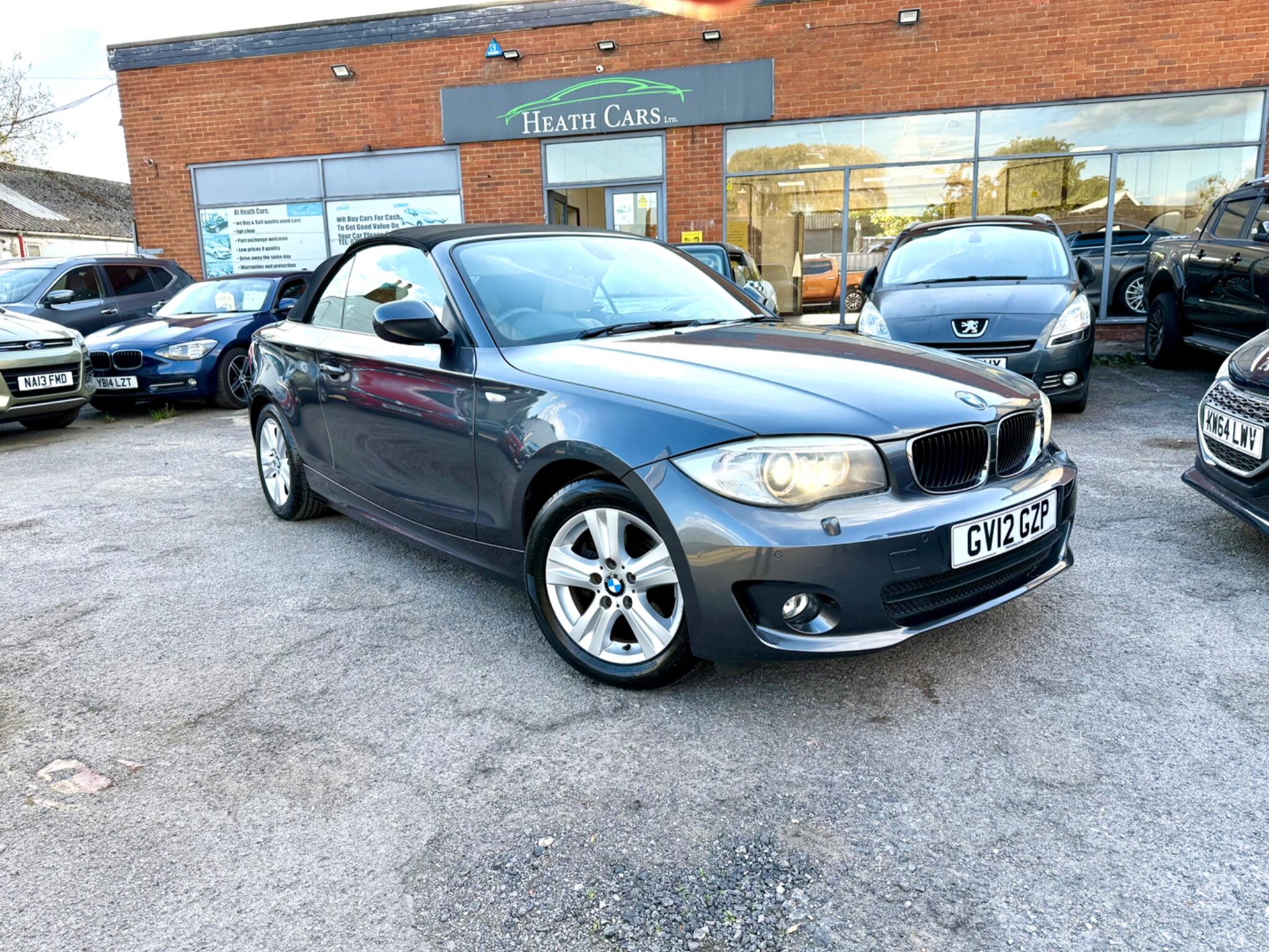 2012 BMW 1 Series image 2