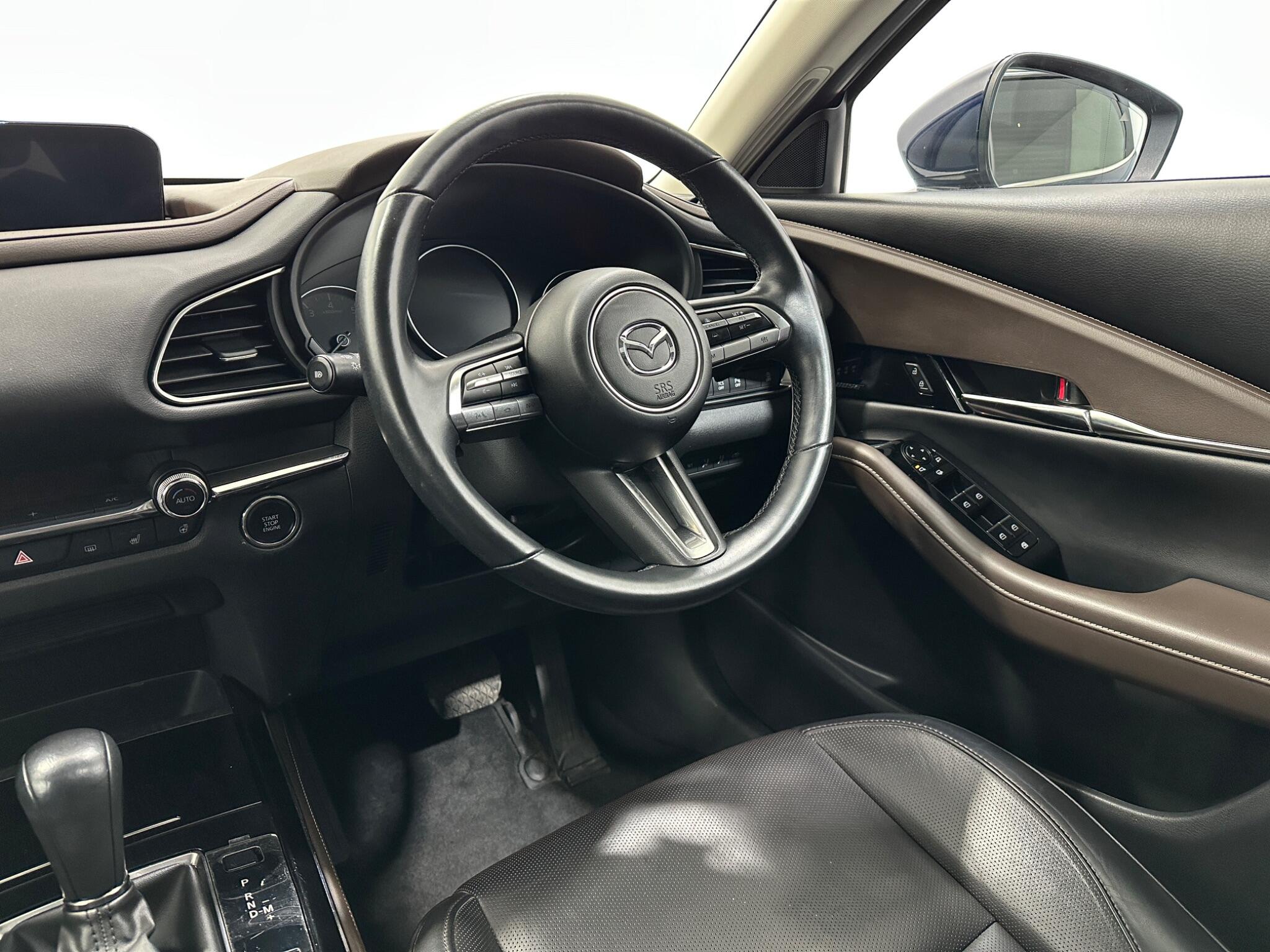 Mazda CX-30 view 12