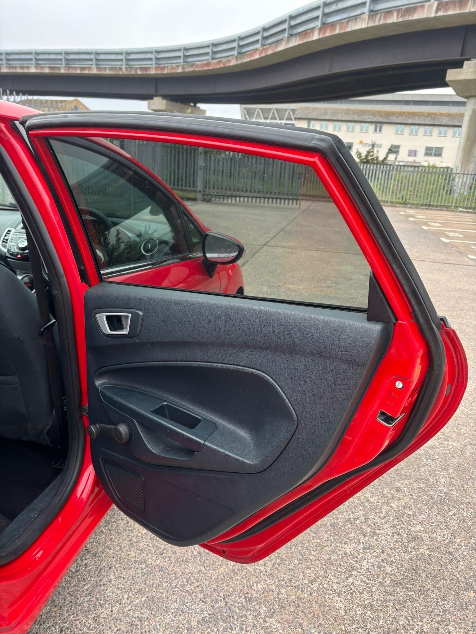 Ford Fiesta view 32