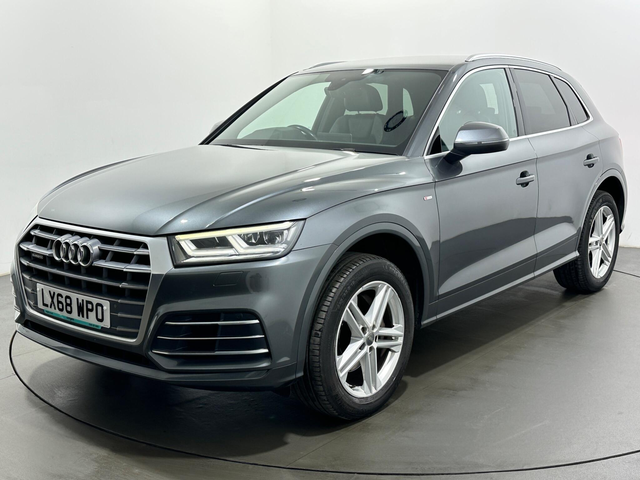 Audi Q5 view 54