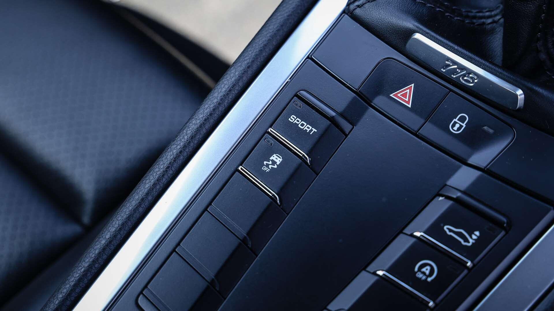 Porsche Cayman view 24