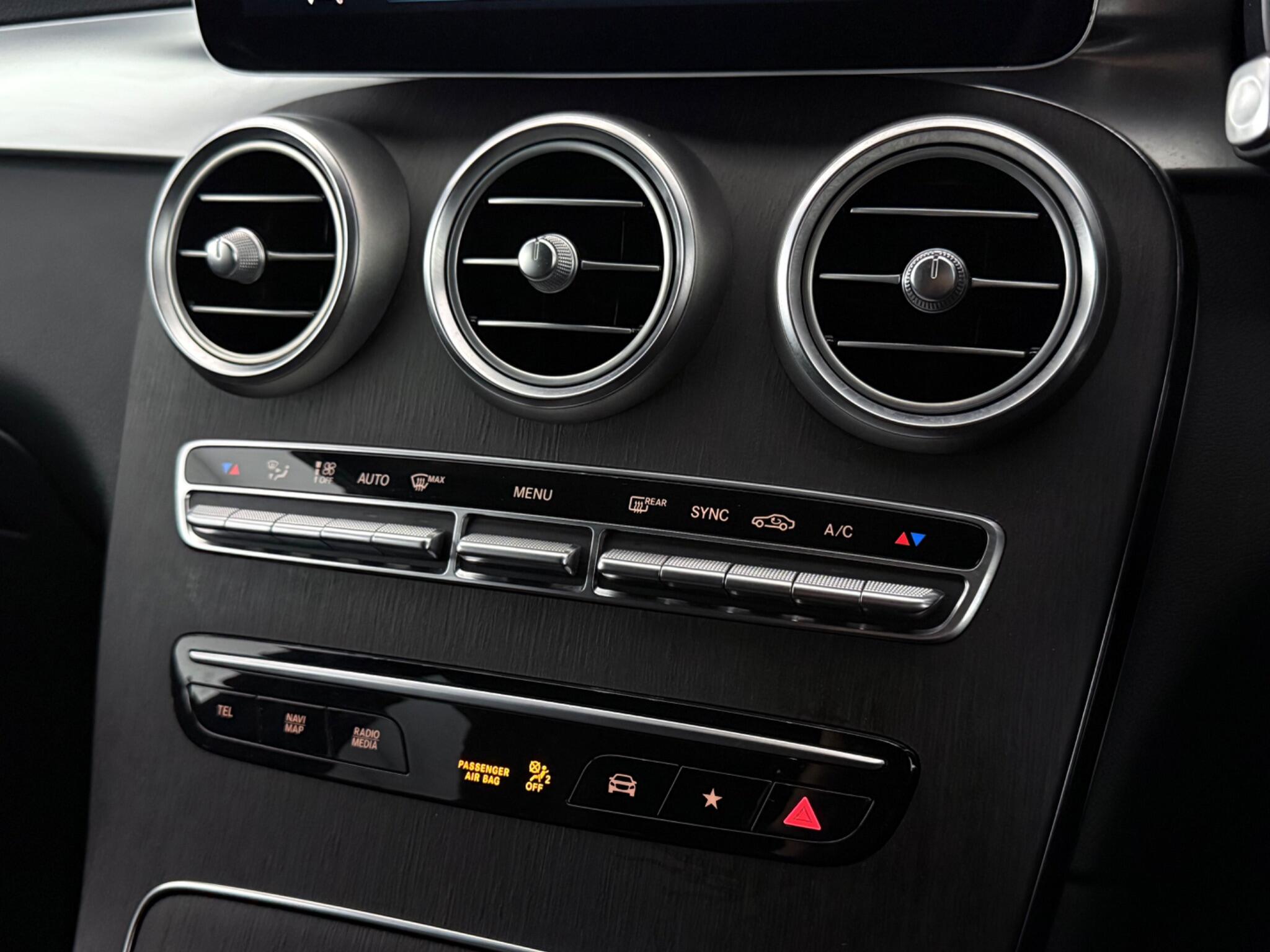 Mercedes-Benz GLC view 26