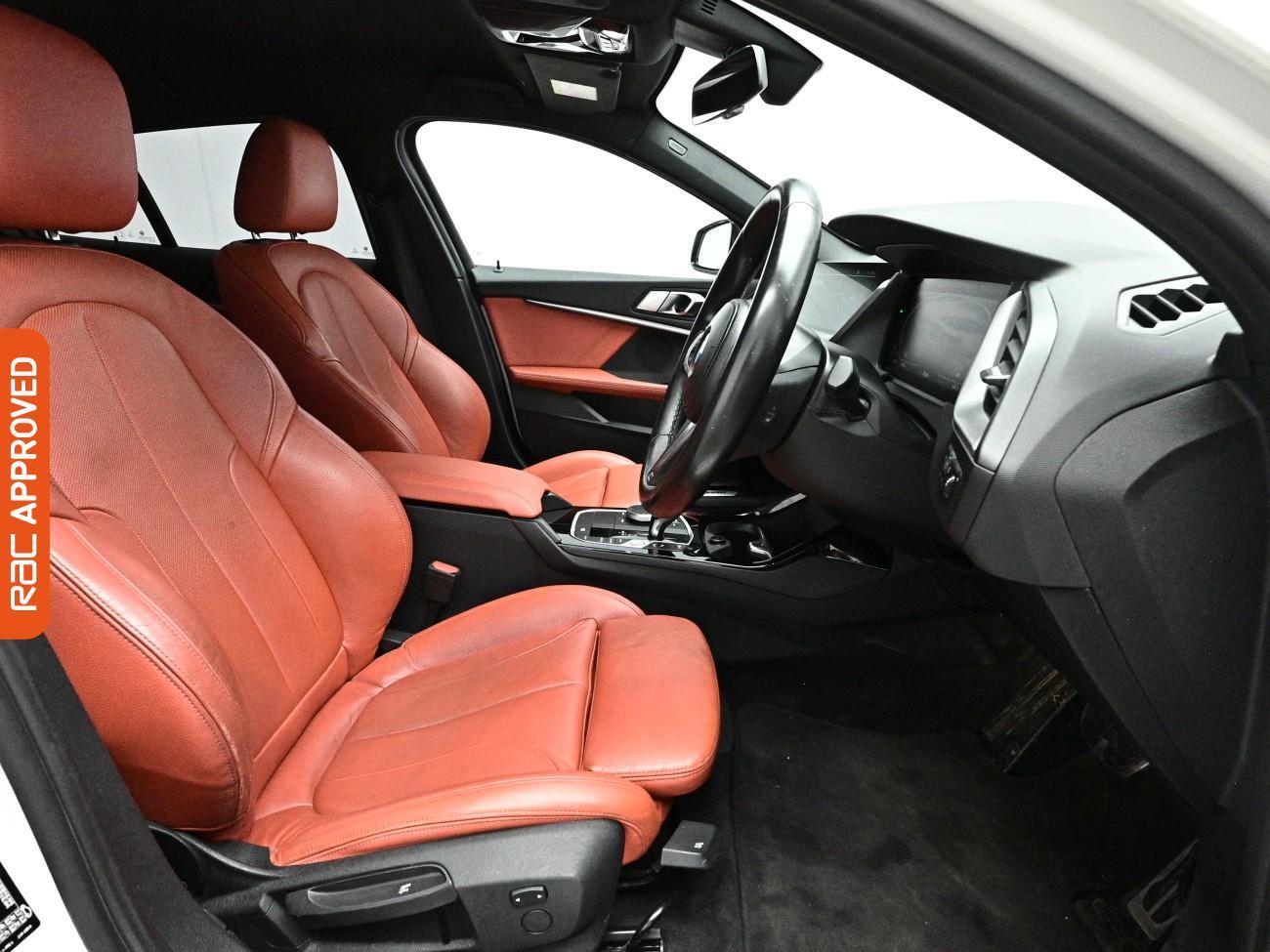 BMW 1 Series view 11