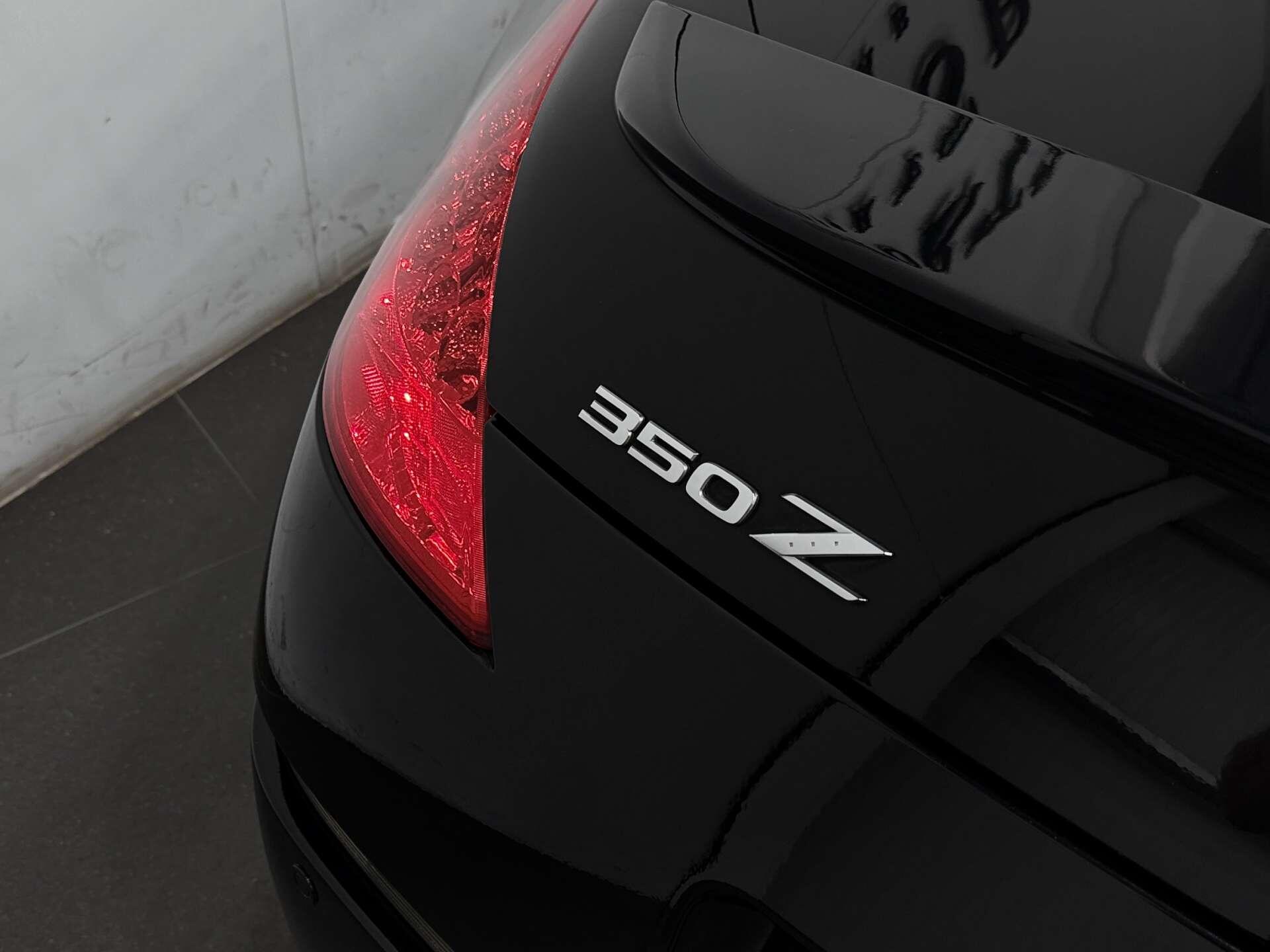 Nissan 350Z view 24