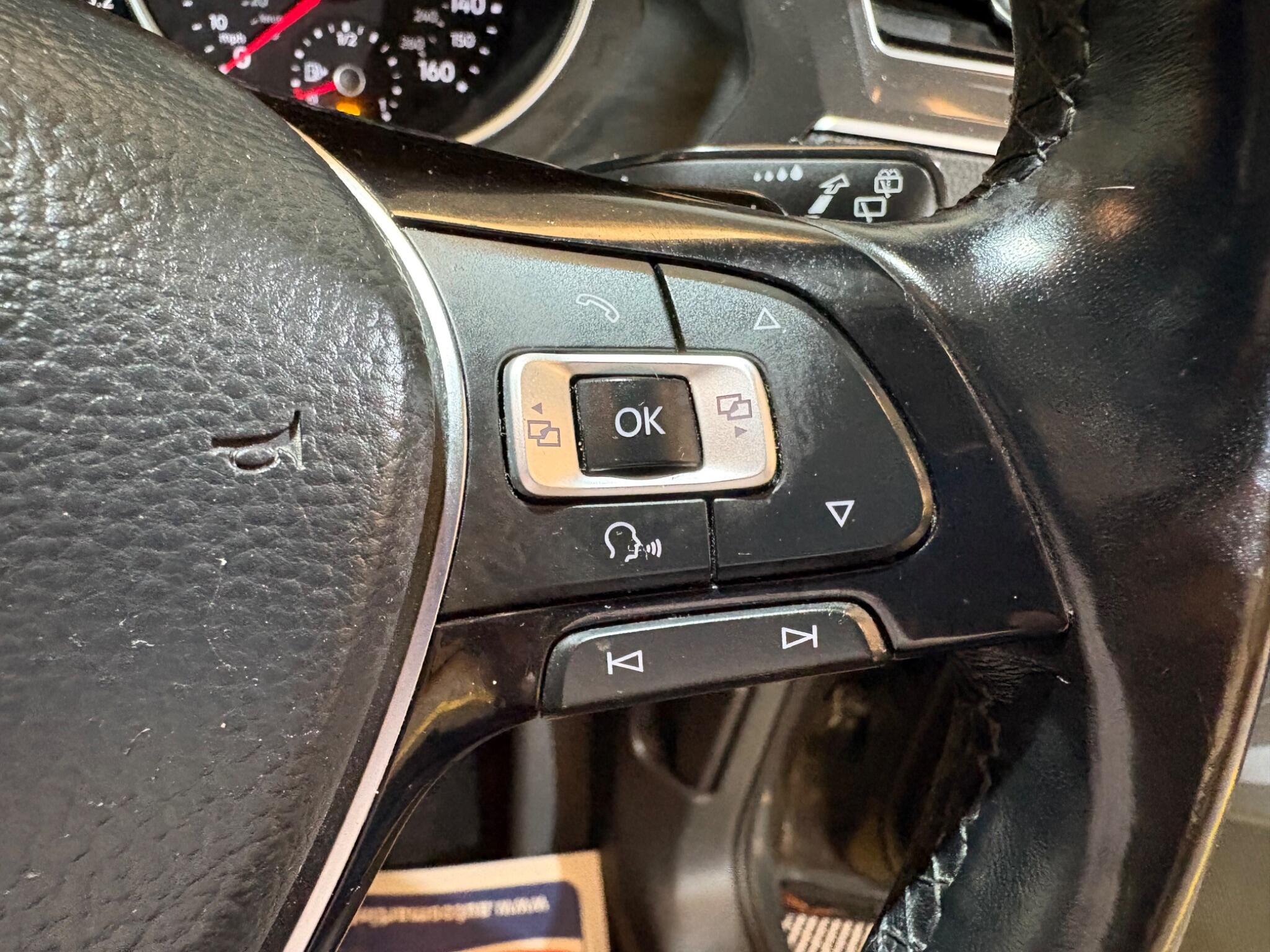 Volkswagen Tiguan view 36