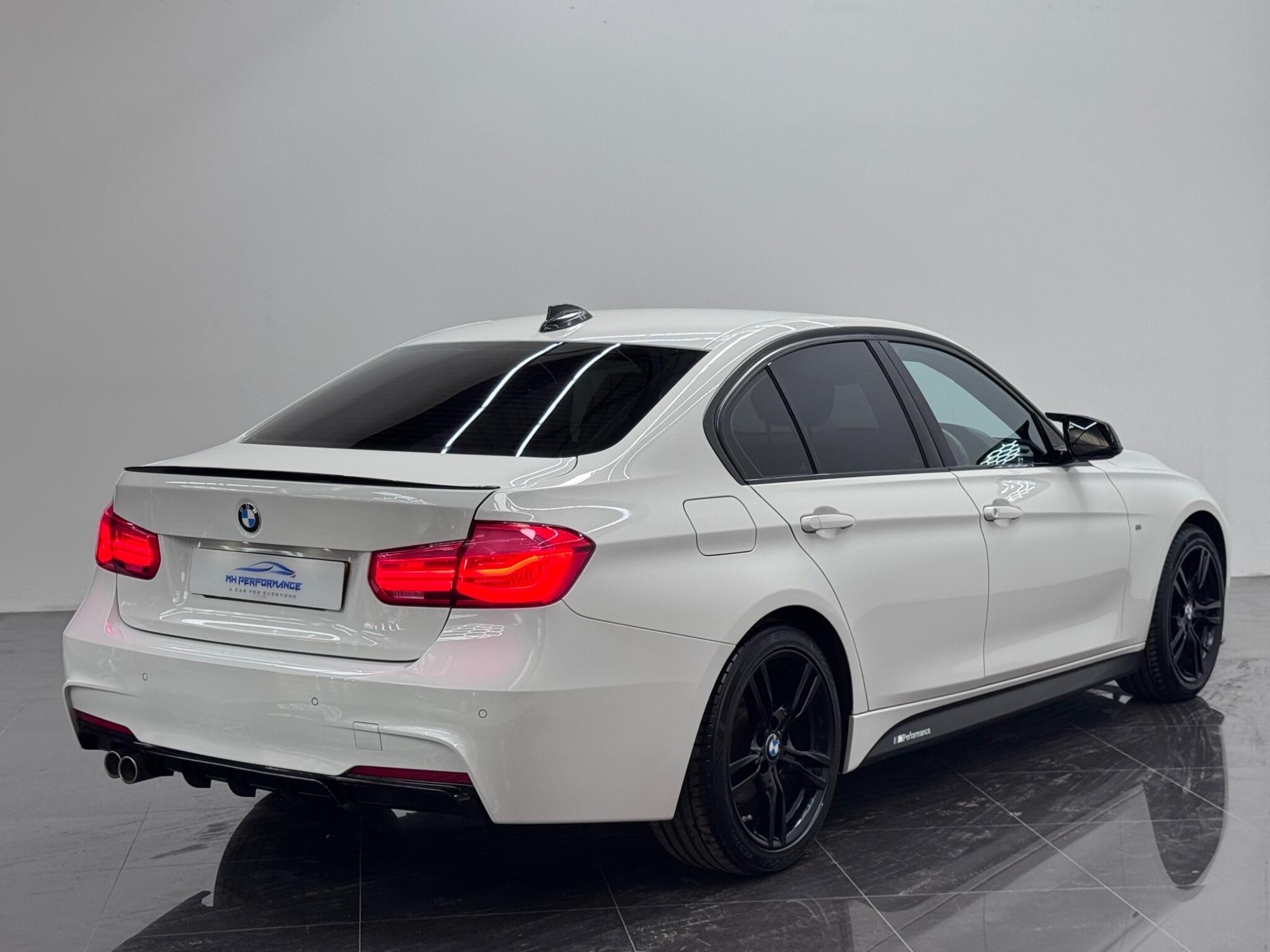 BMW 3 Series view 29