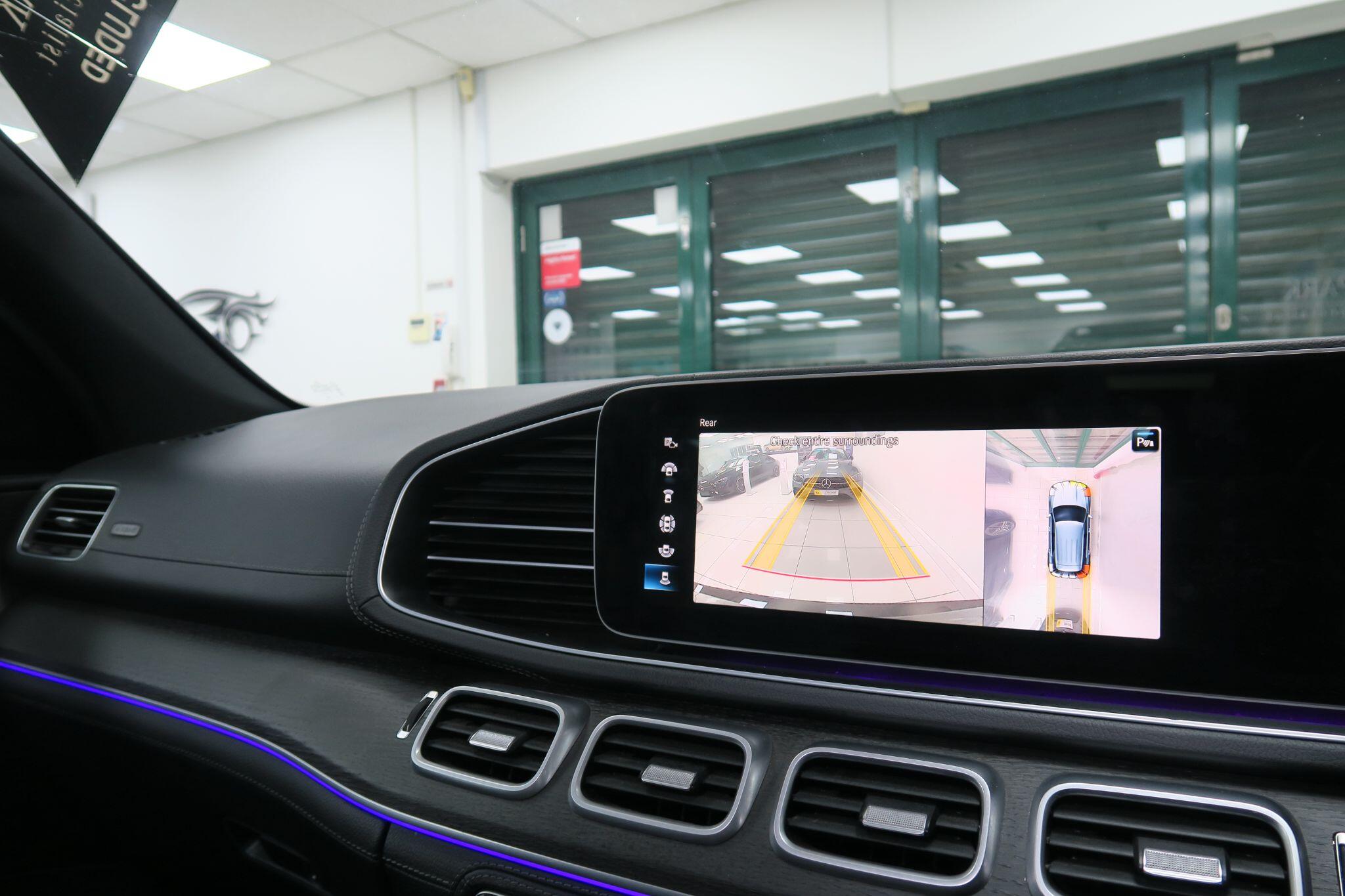 Mercedes-Benz Gle view 19