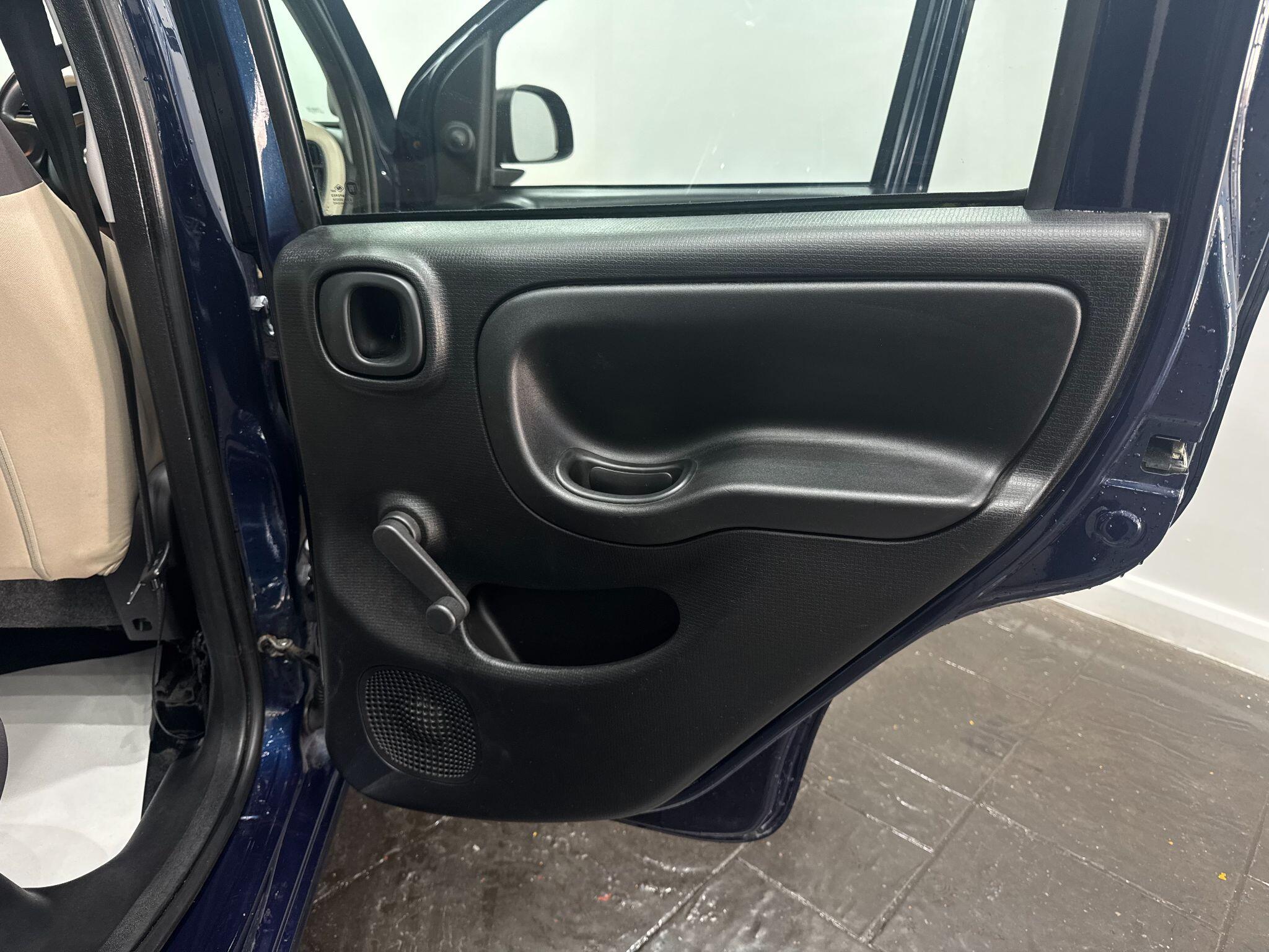 Fiat Panda view 37