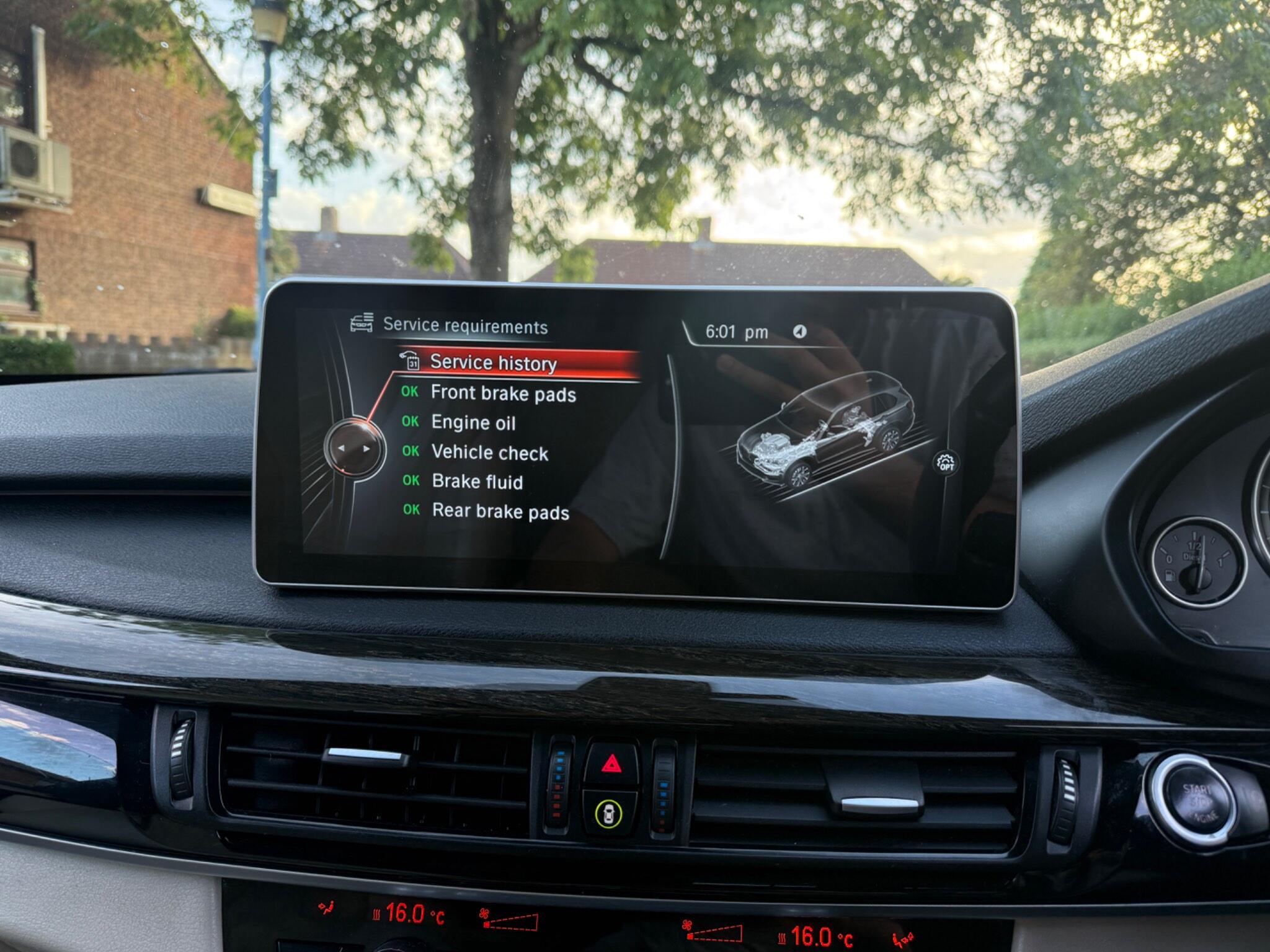 BMW X5 view 28