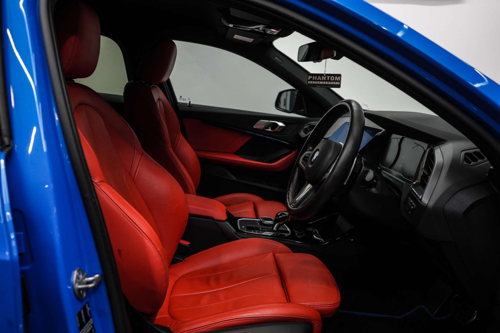 BMW 1 Series view 18