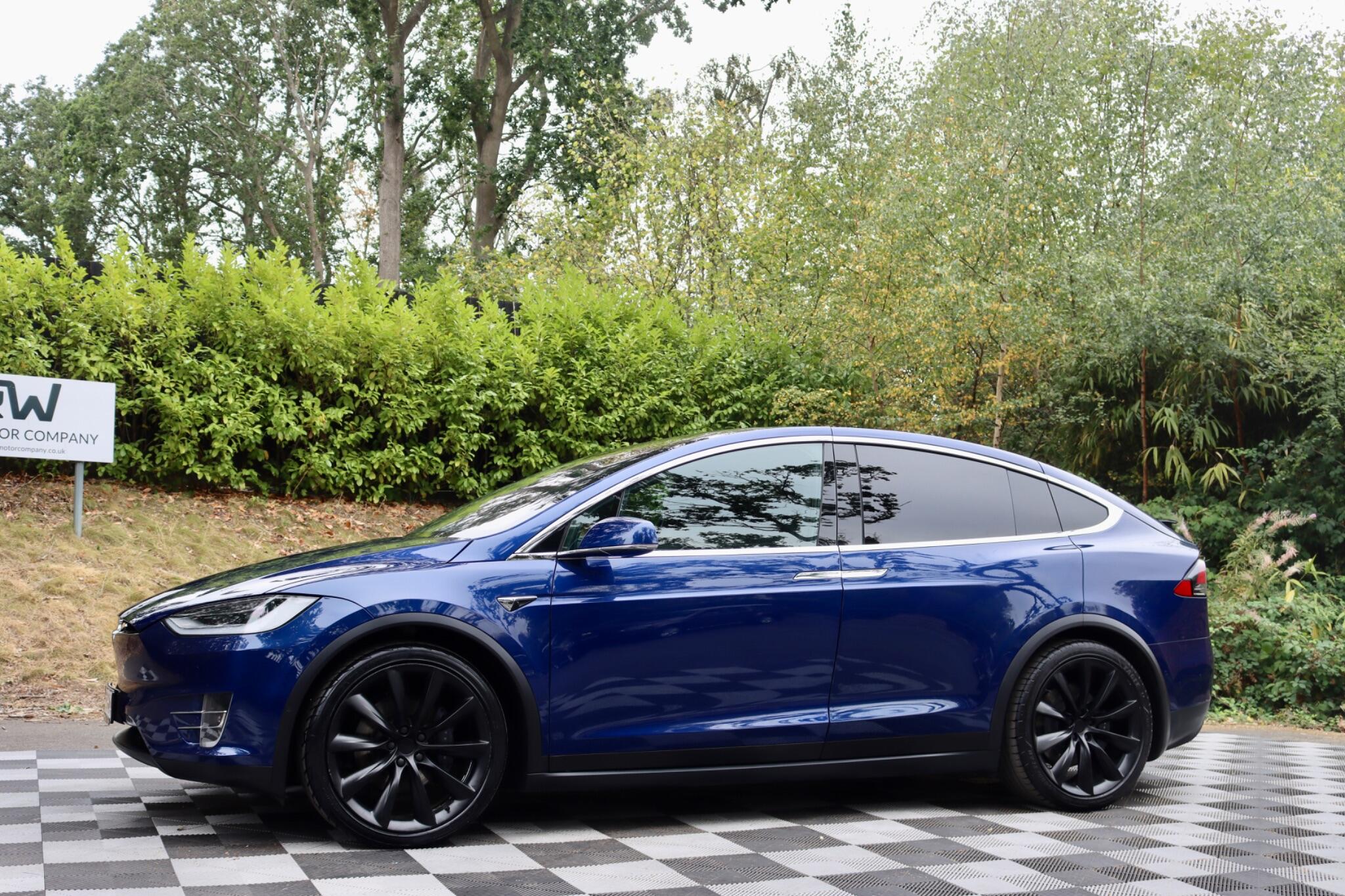 Tesla Model X view 18