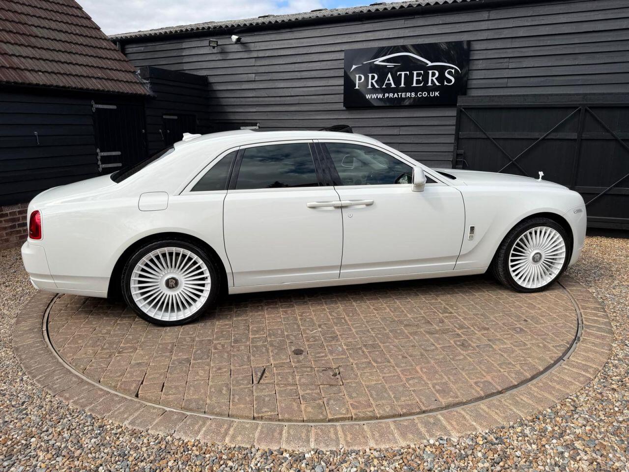 Rolls-Royce Ghost view 74