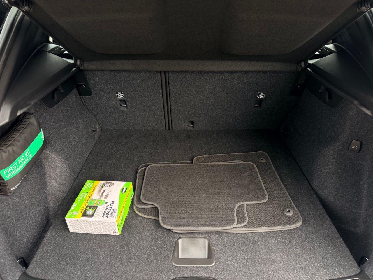 Volvo XC40 view 26