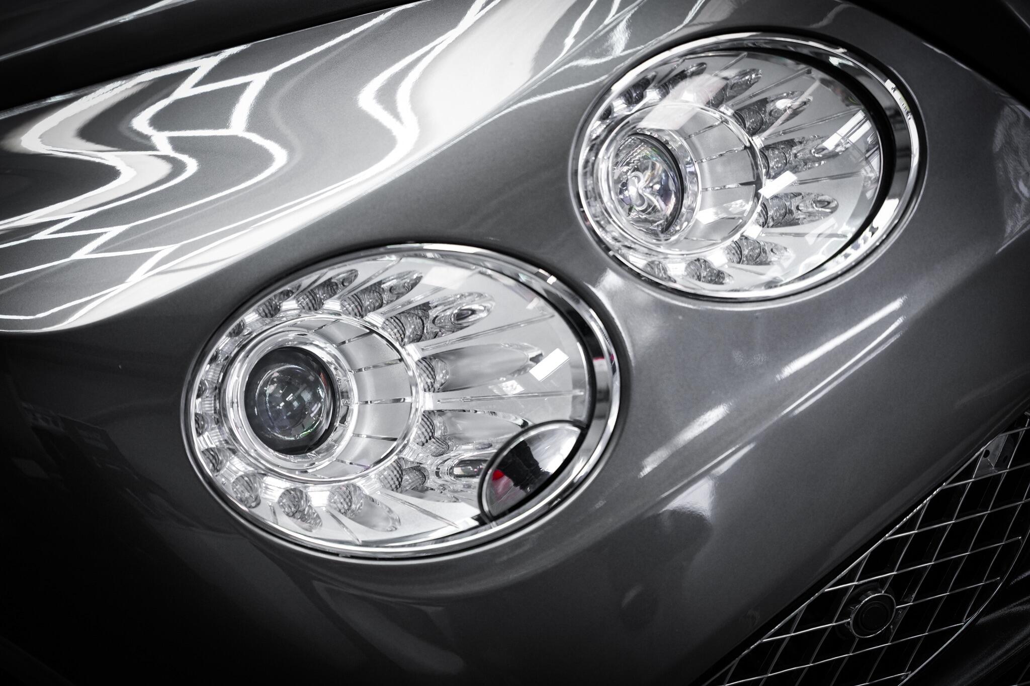 Bentley Flying Spur view 32