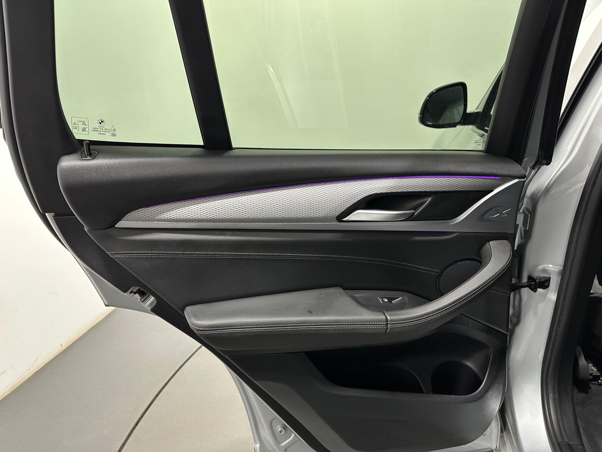 BMW X3 view 40