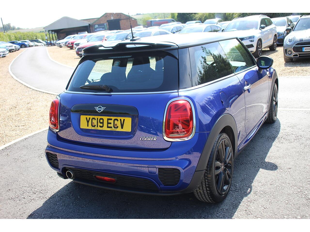 Mini Cooper view 12