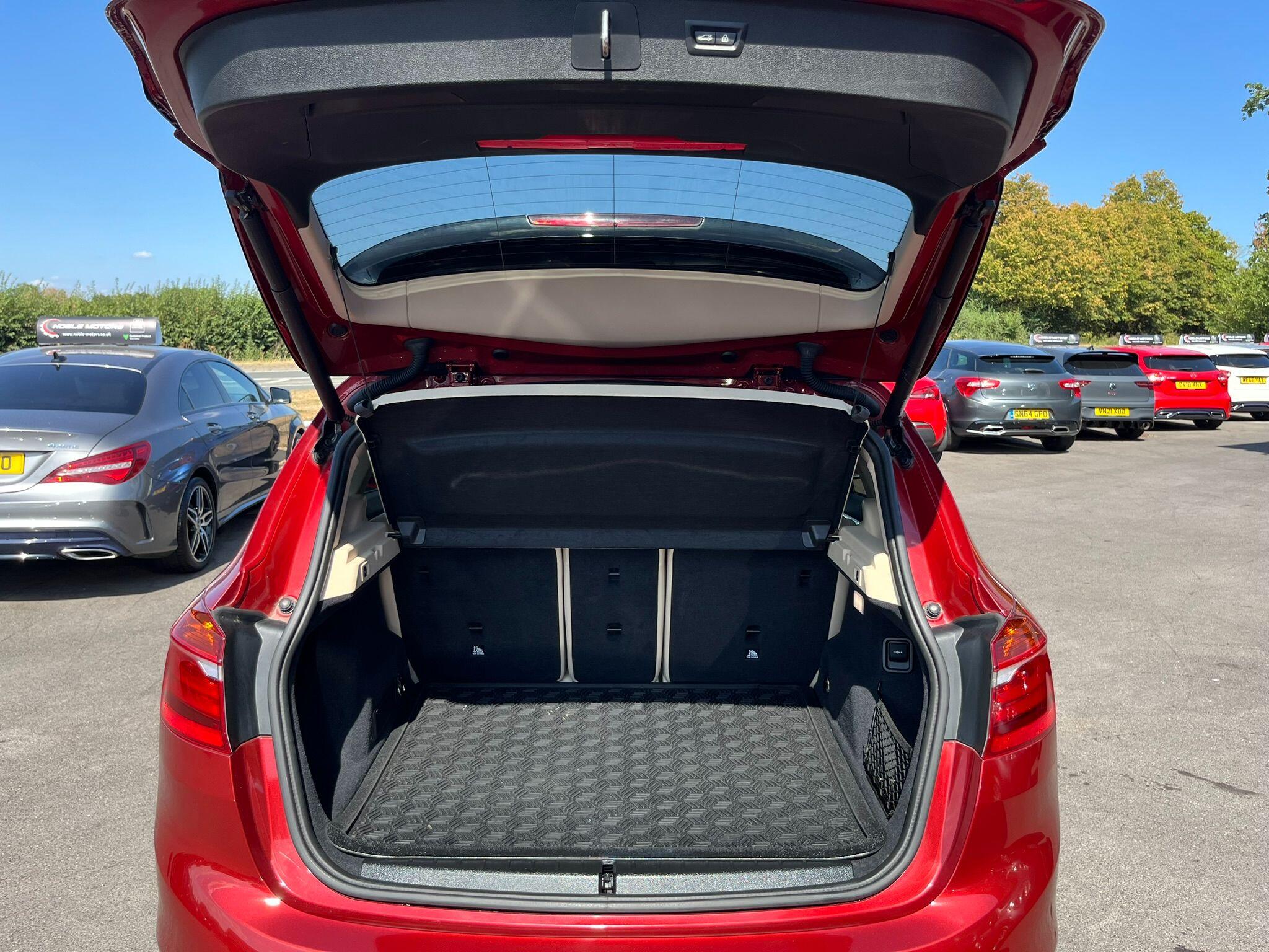 BMW 2 Series Active Tourer view 37
