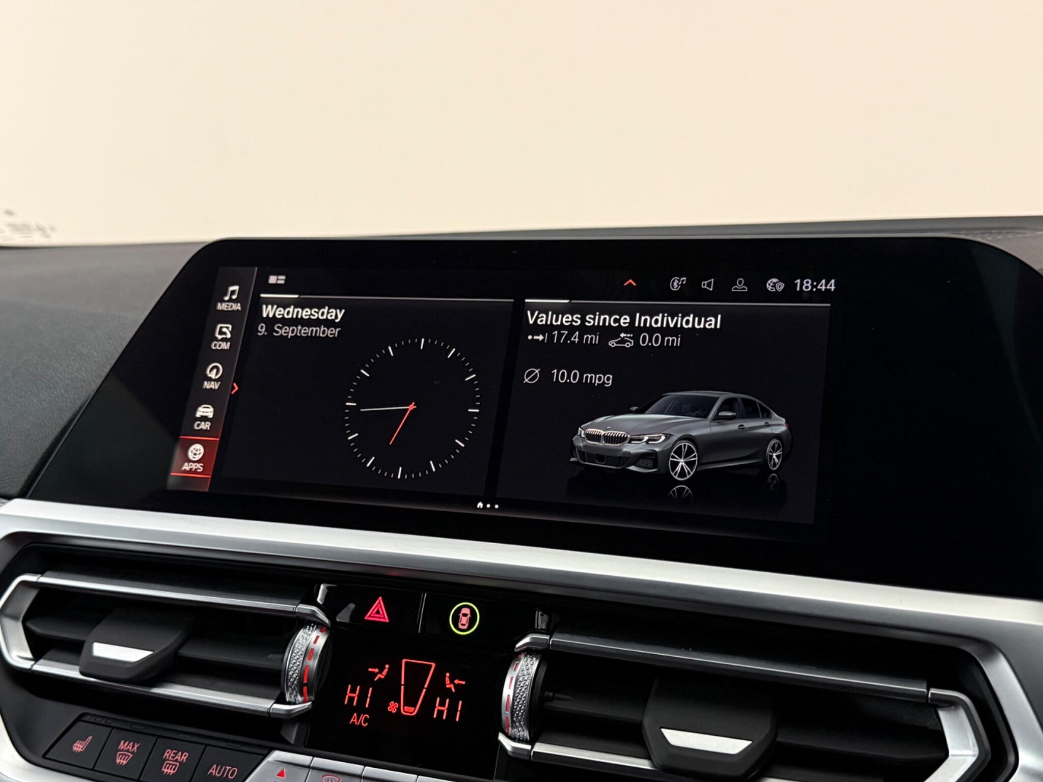 BMW 3 Series view 23