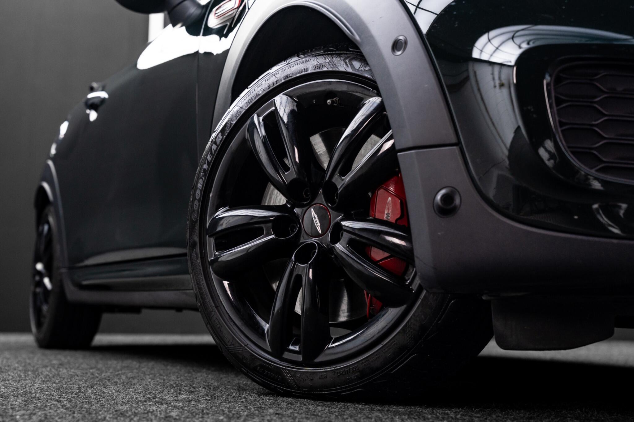 MINI Convertible view 30